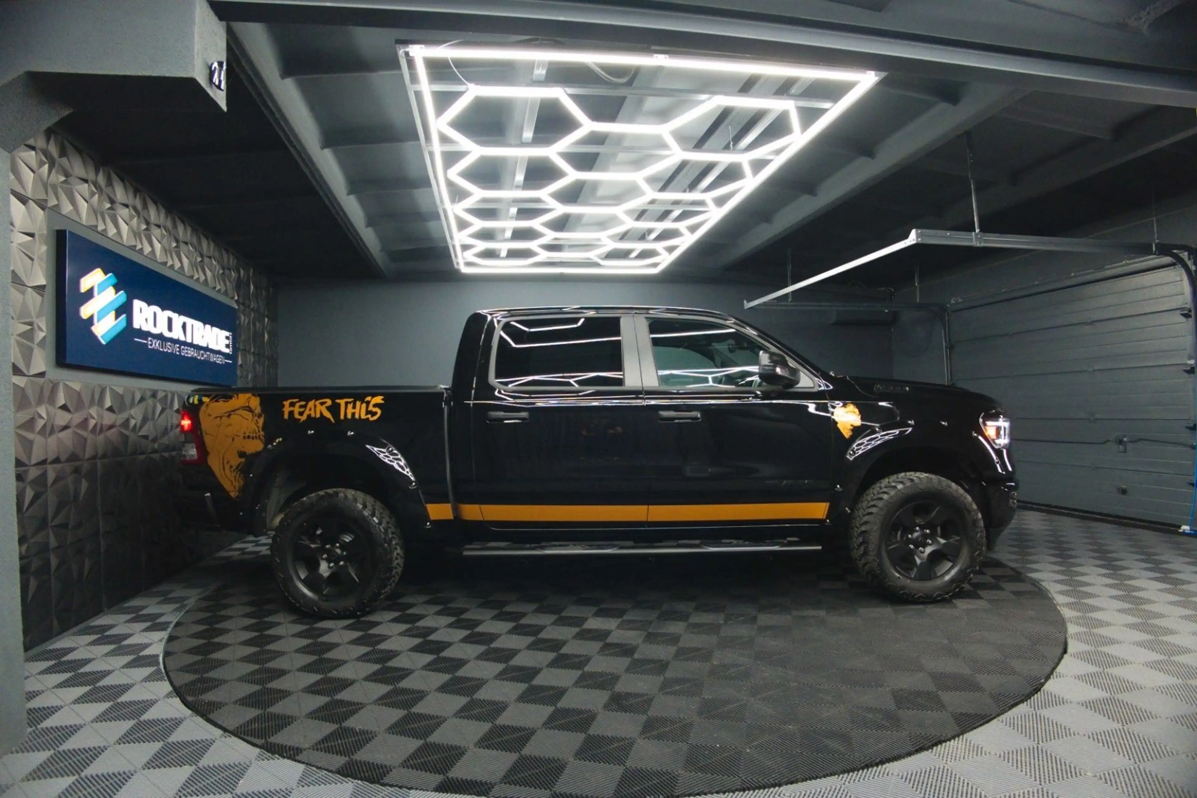 Dodge RAM 5.7 V8 HEMI 4x4 OFFROAD Night RAPTOR 19% — photo 13