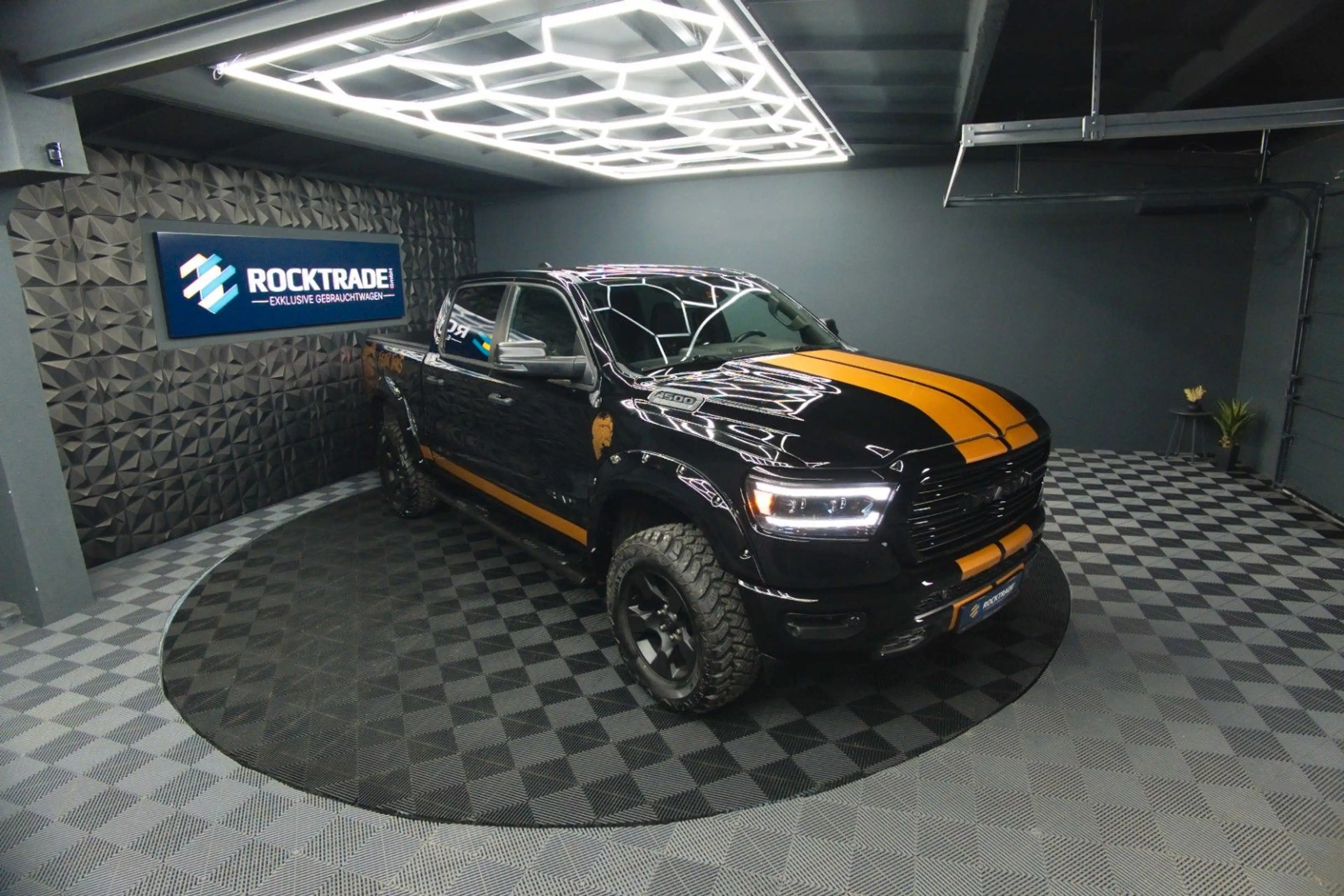 Dodge RAM 5.7 V8 HEMI 4x4 OFFROAD Night RAPTOR 19% — photo 12