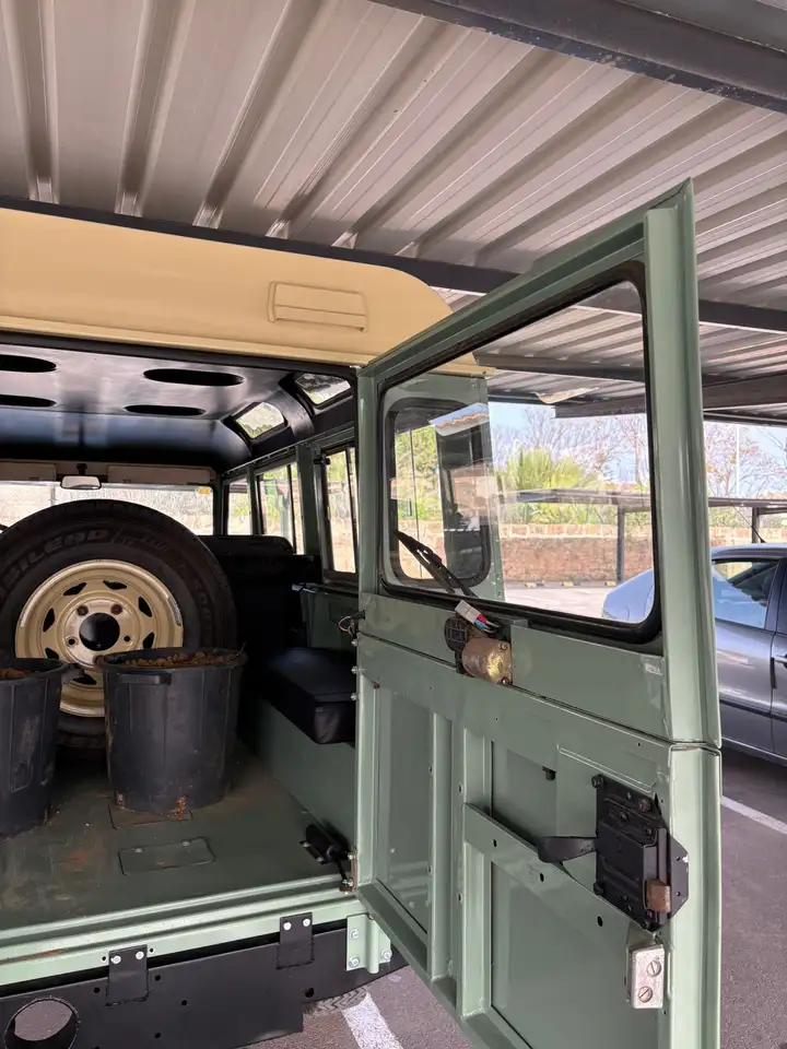 Land Rover Santana 109" Super 6 V, foto 7