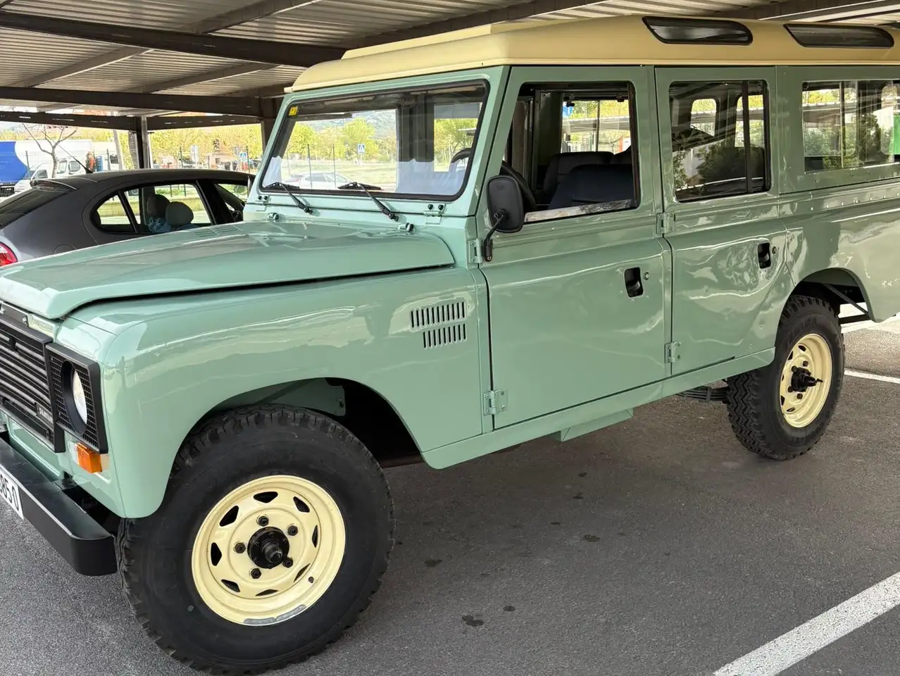 Land Rover Santana 109" Super 6 V, foto 3