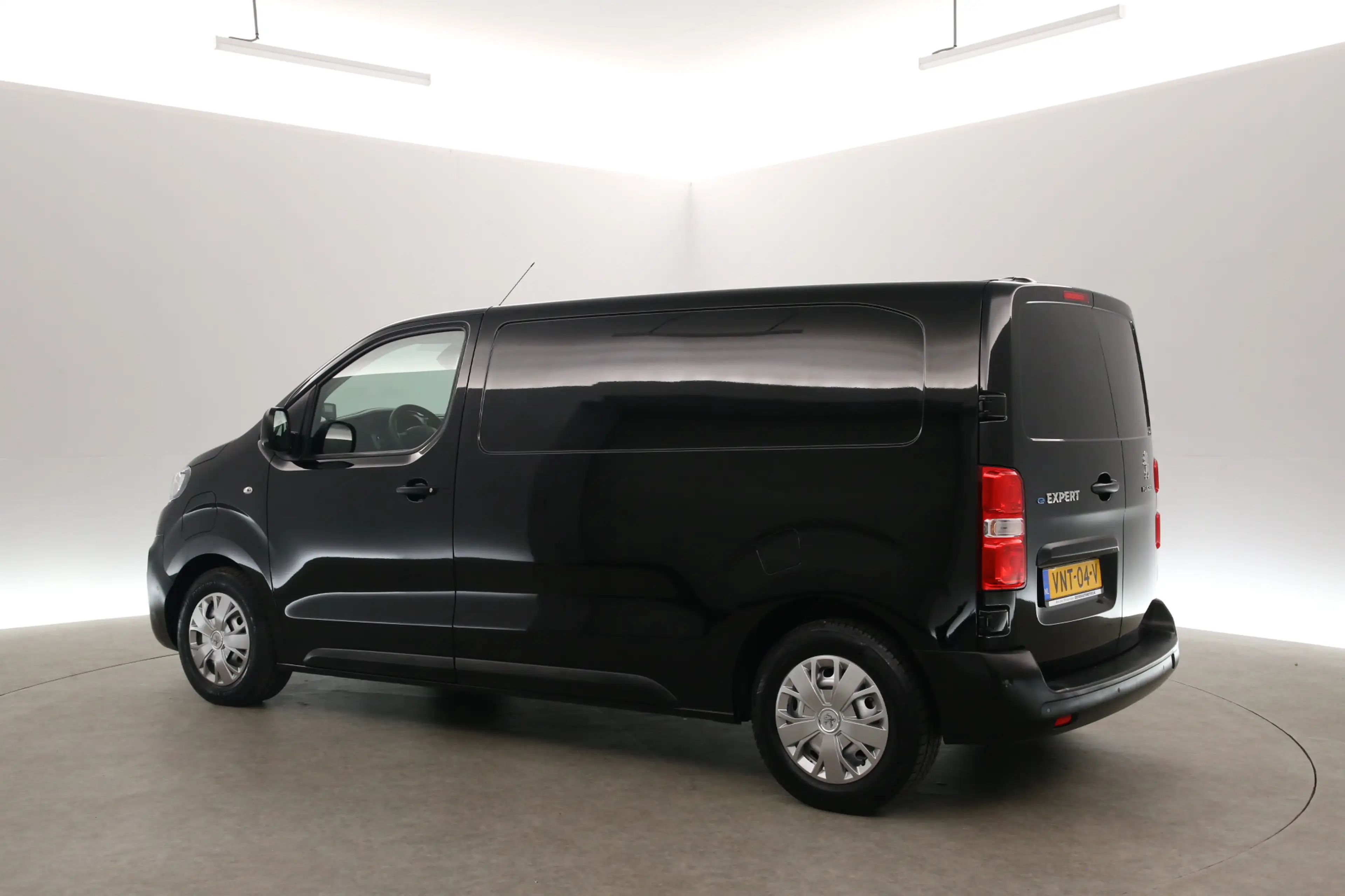 Peugeot e-Expert 75 kWh L2H1 | Snelladen | SOH 91% | Airco | Cruise — photo 4