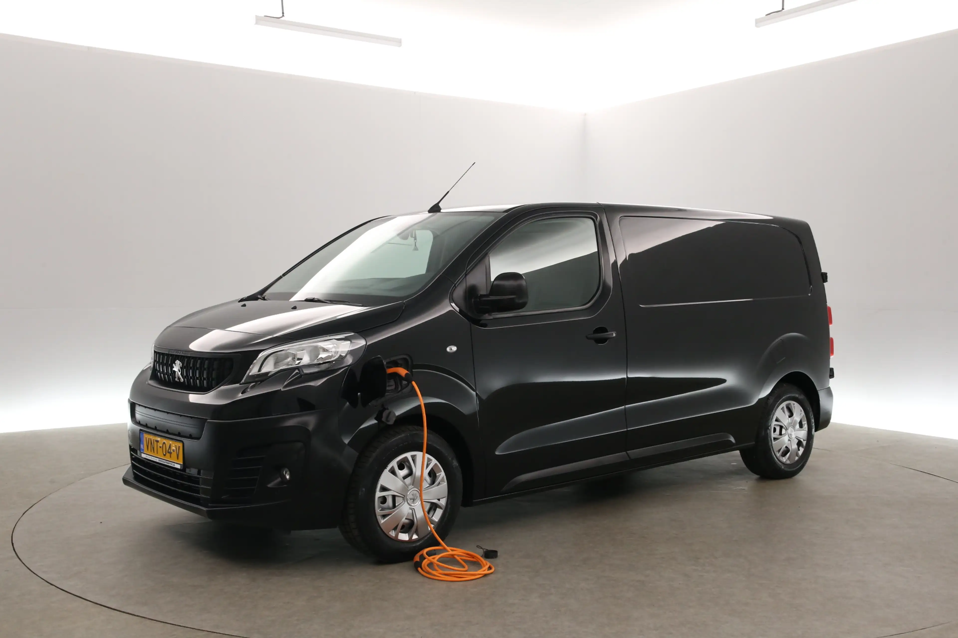 Peugeot e-Expert 75 kWh L2H1 | Snelladen | SOH 91% | Airco | Cruise — photo 9