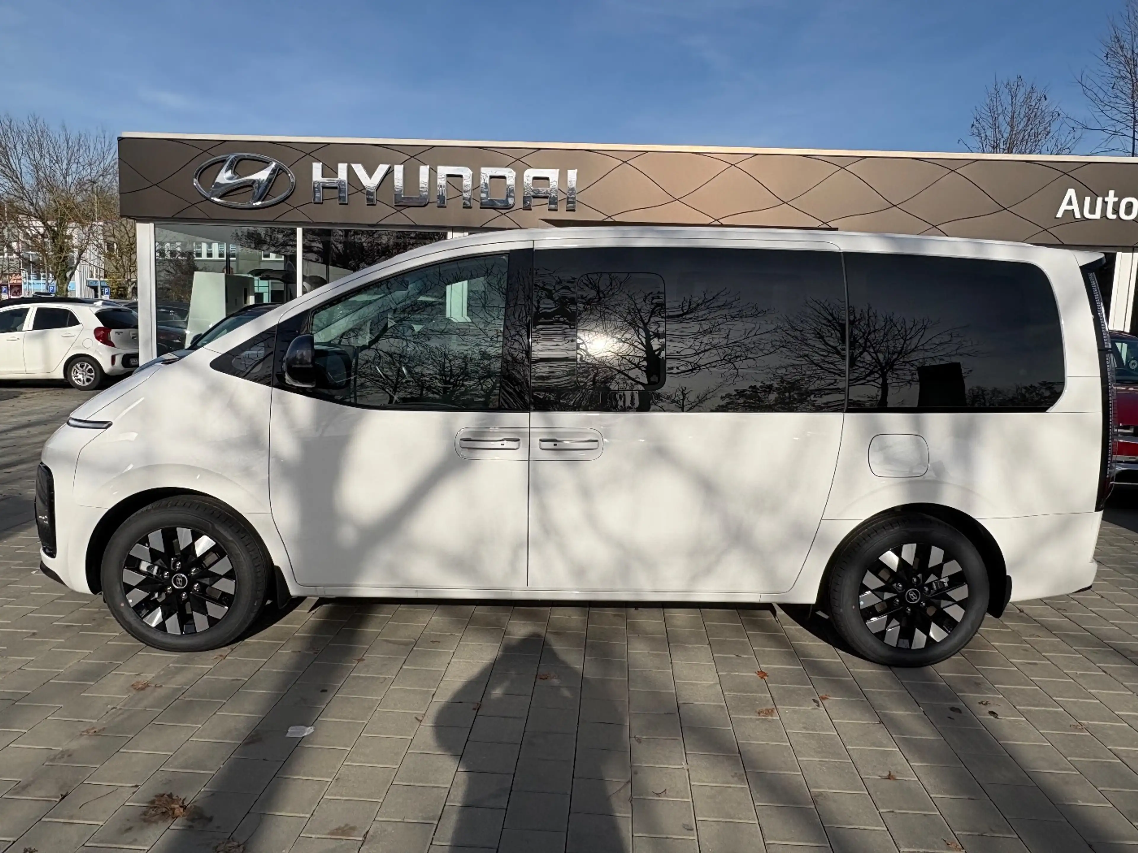 Hyundai STARIA 1.6 T-GDI 2WD Signature 2xKlima 360 ACC — photo 3