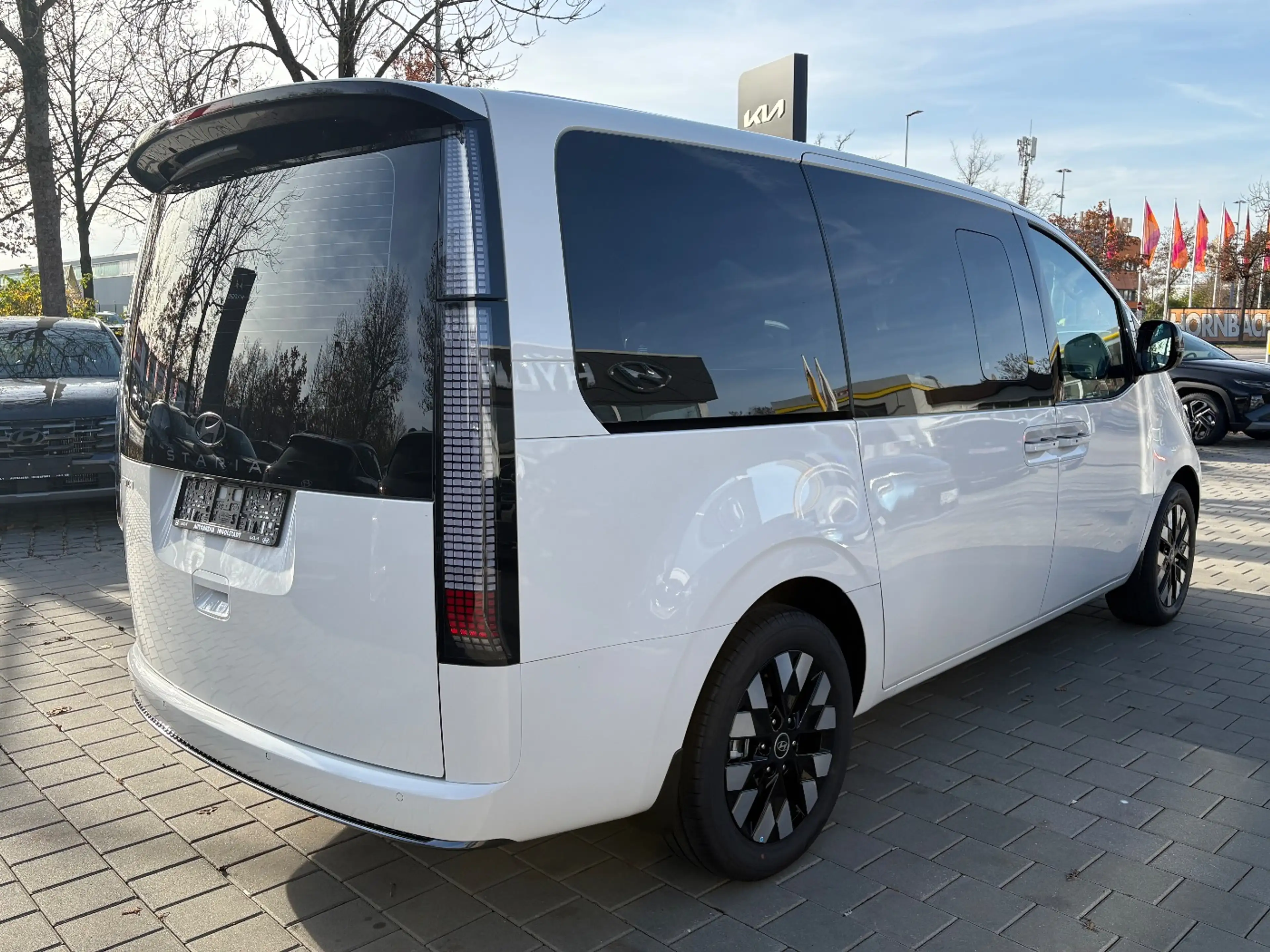Hyundai STARIA 1.6 T-GDI 2WD Signature 2xKlima 360 ACC — photo 6