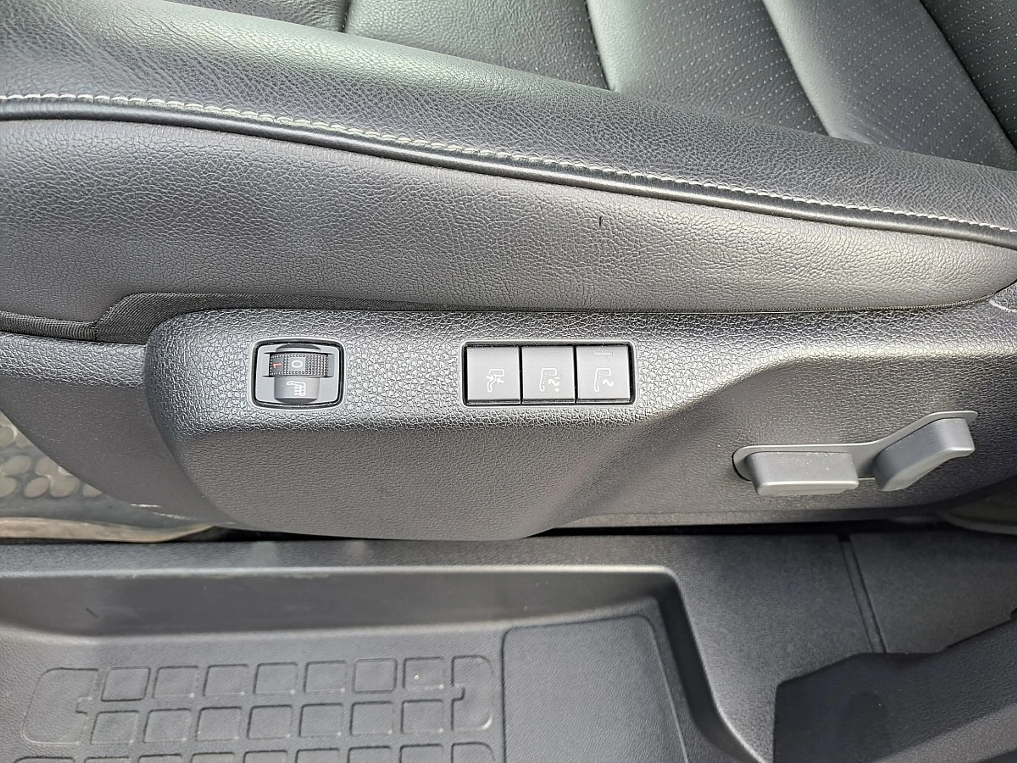 Citroen Spacetourer BlueHDI 180 S&S EAT8 M Business Lounge +Leder +... — photo 5