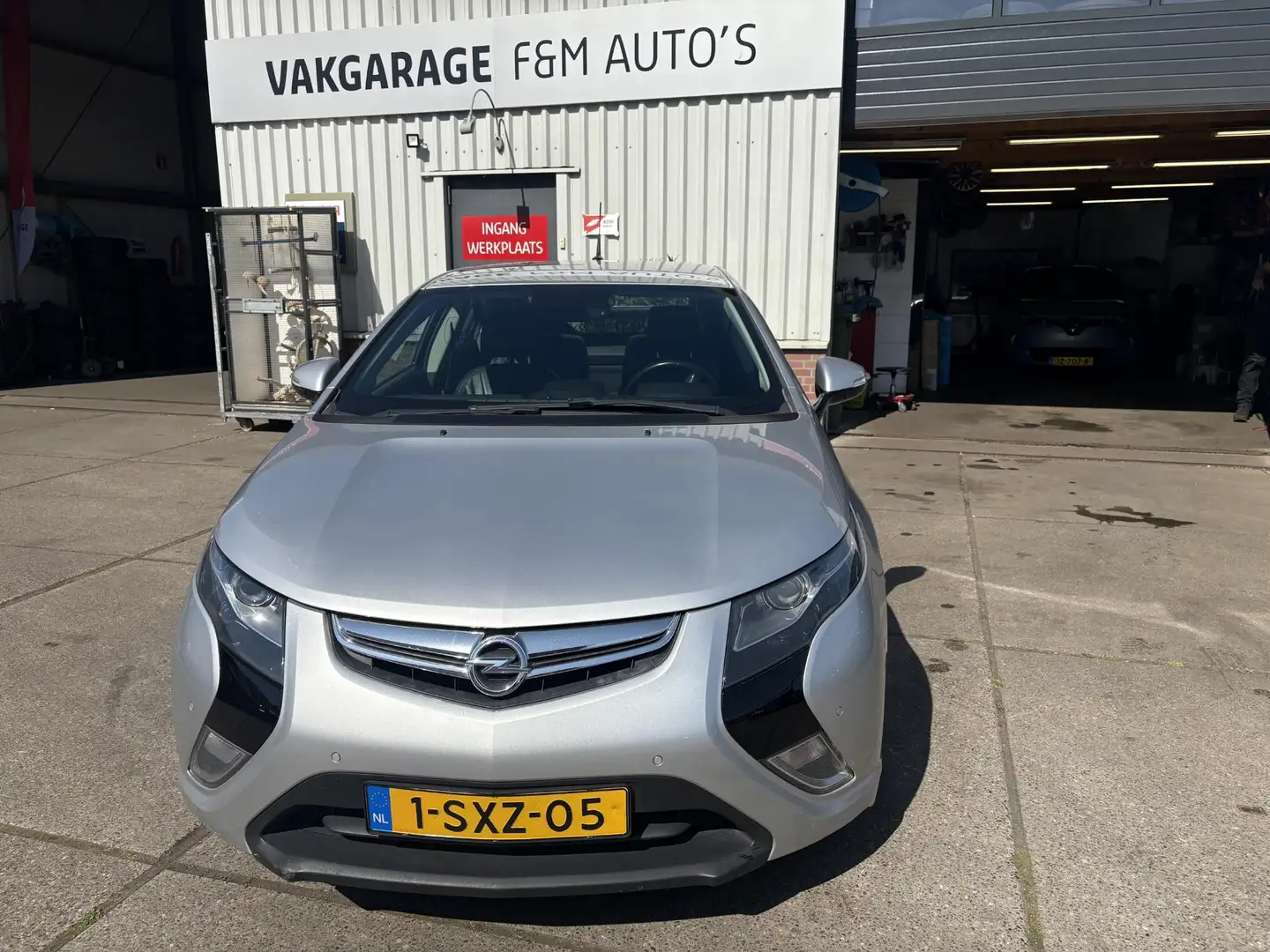 Opel Ampera 1.4 Šedá - 2