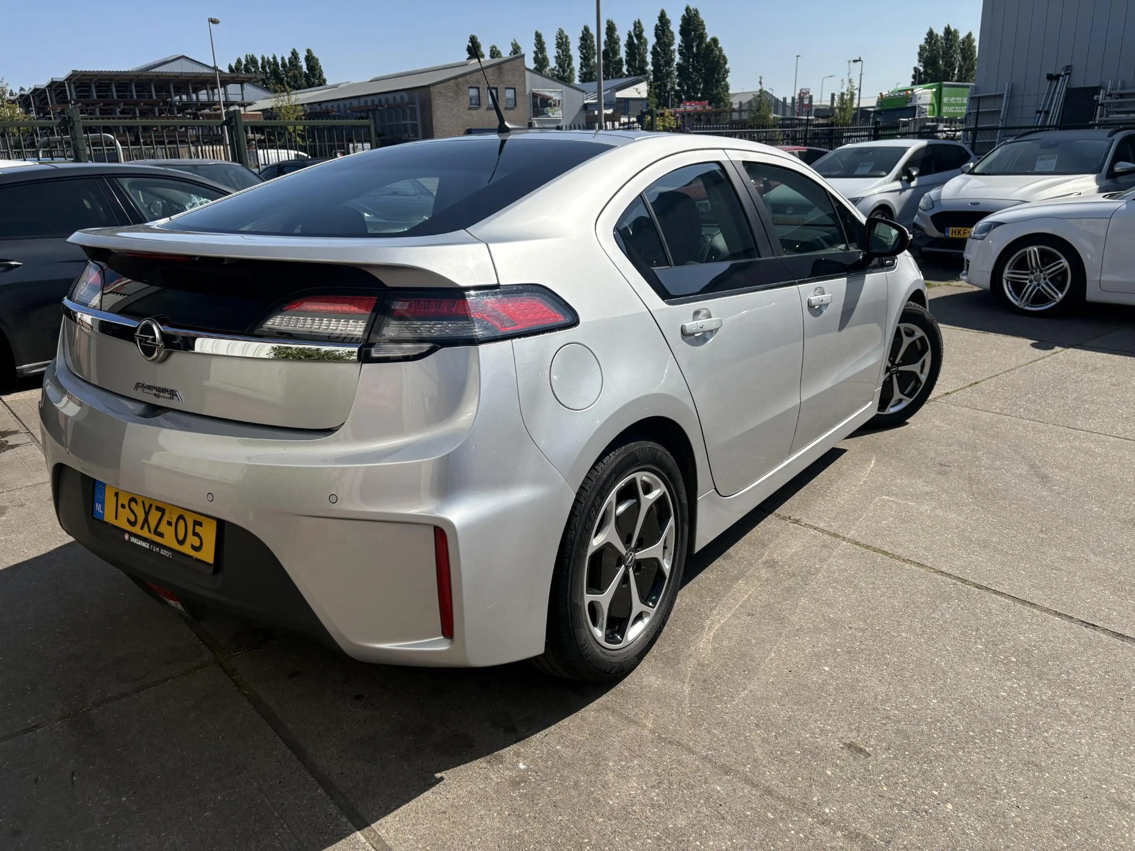 Opel Ampera 1.4 — photo 6