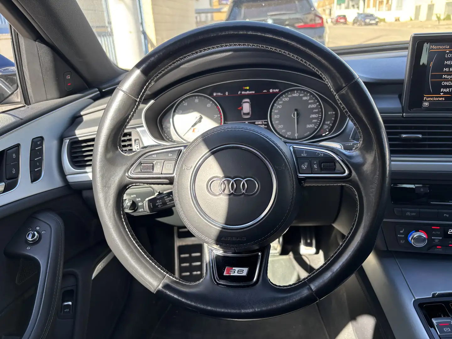 Audi S6 e-tron Schwarz - 2