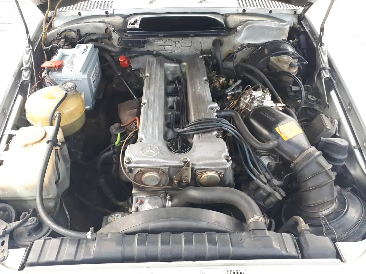 Mercedes-Benz SL 280 R107, foto 4