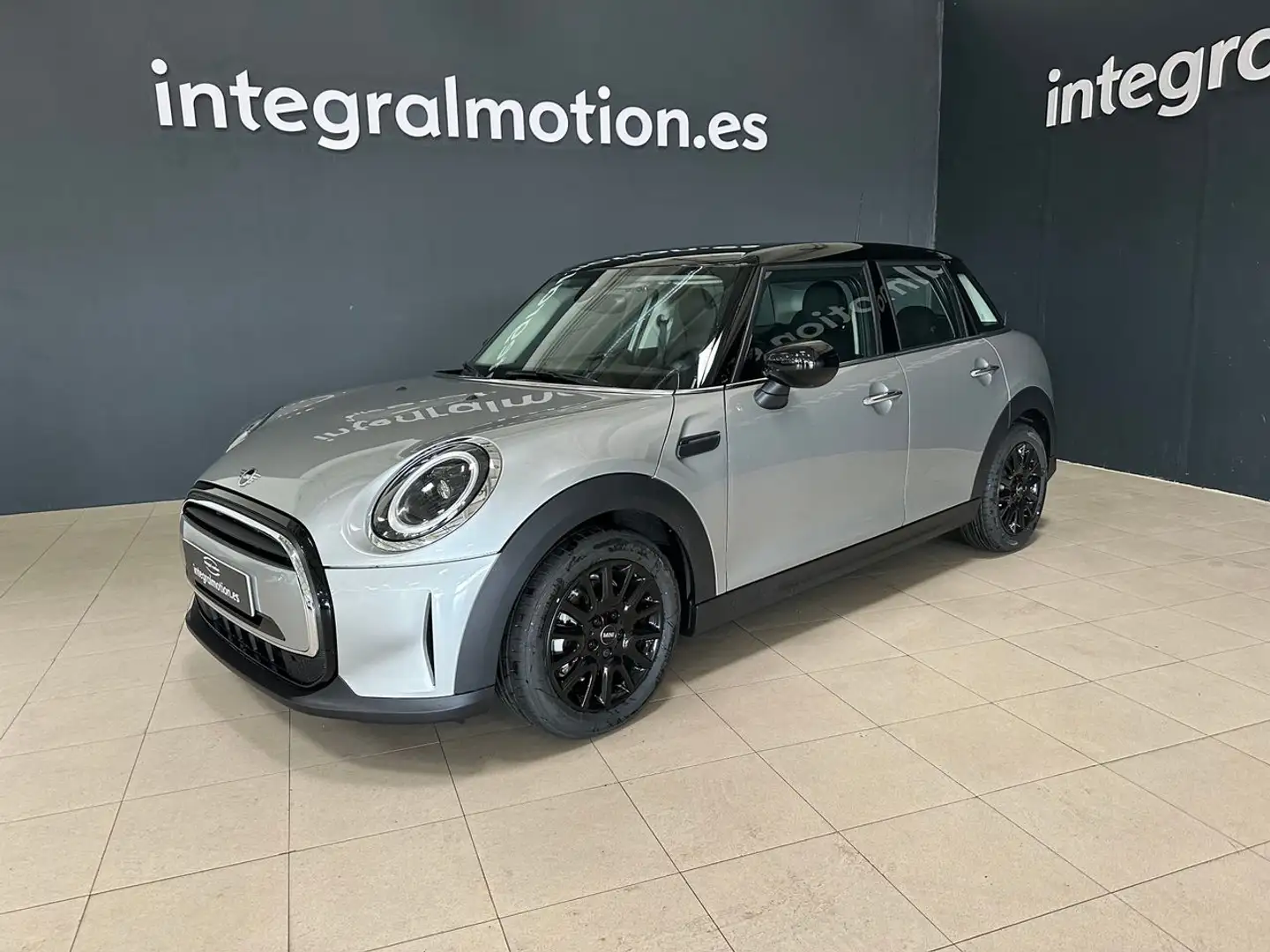 MINI Cooper 5 PUERTAS Grey - 2