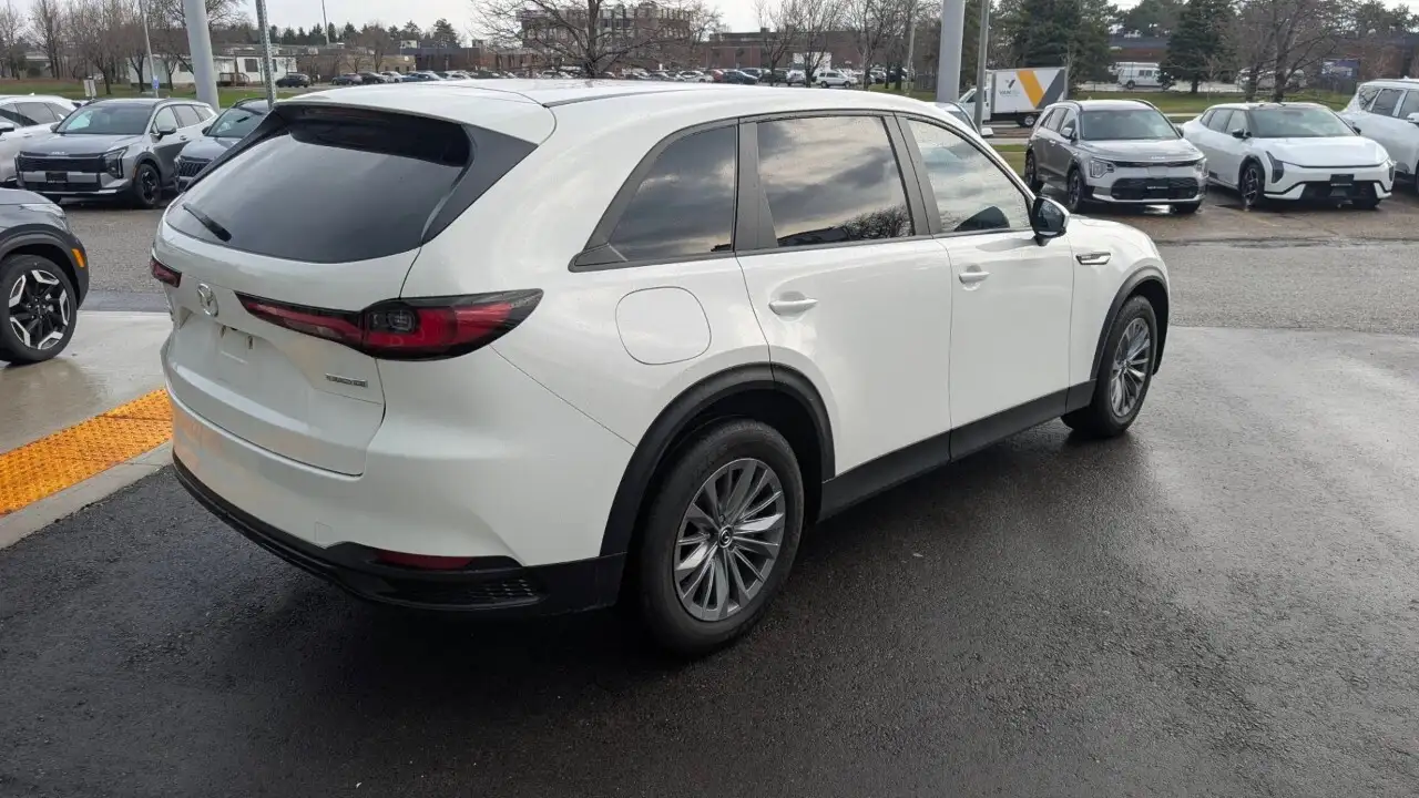 Mazda CX-90 PHEV снимка Mazda CX-90 PHEV