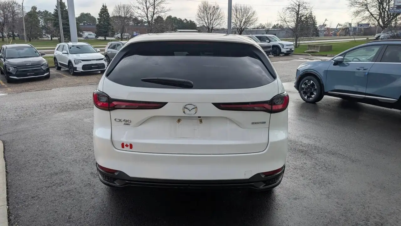 Mazda CX-90 PHEV снимка Mazda CX-90 PHEV