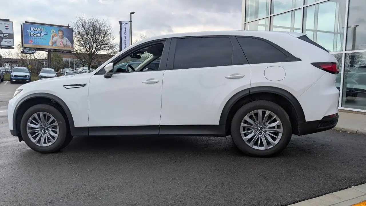 Mazda CX-90 PHEV снимка Mazda CX-90 PHEV