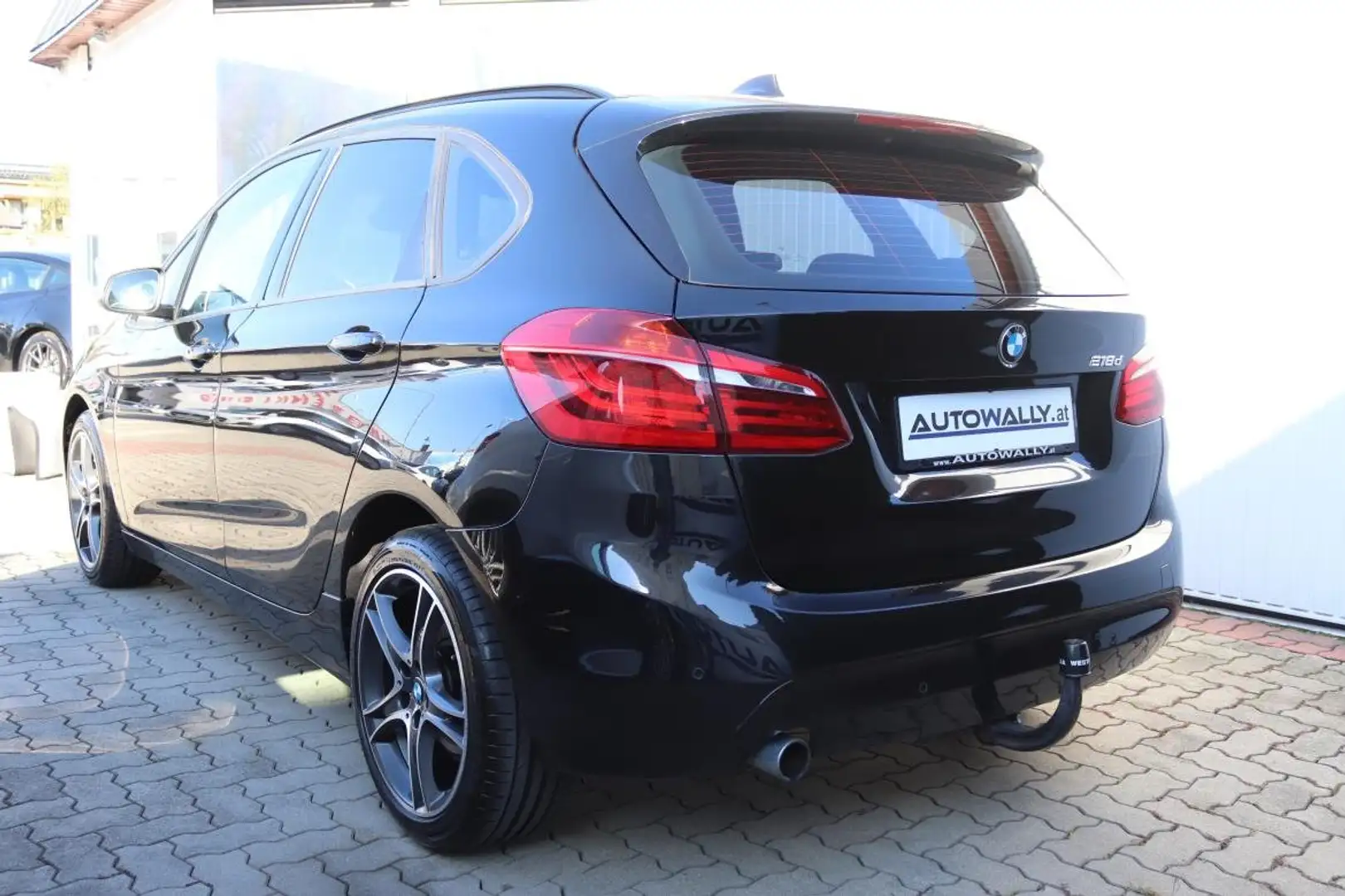 BMW 218 Active Tourer Aut. *AHK,LED* Schwarz - 2