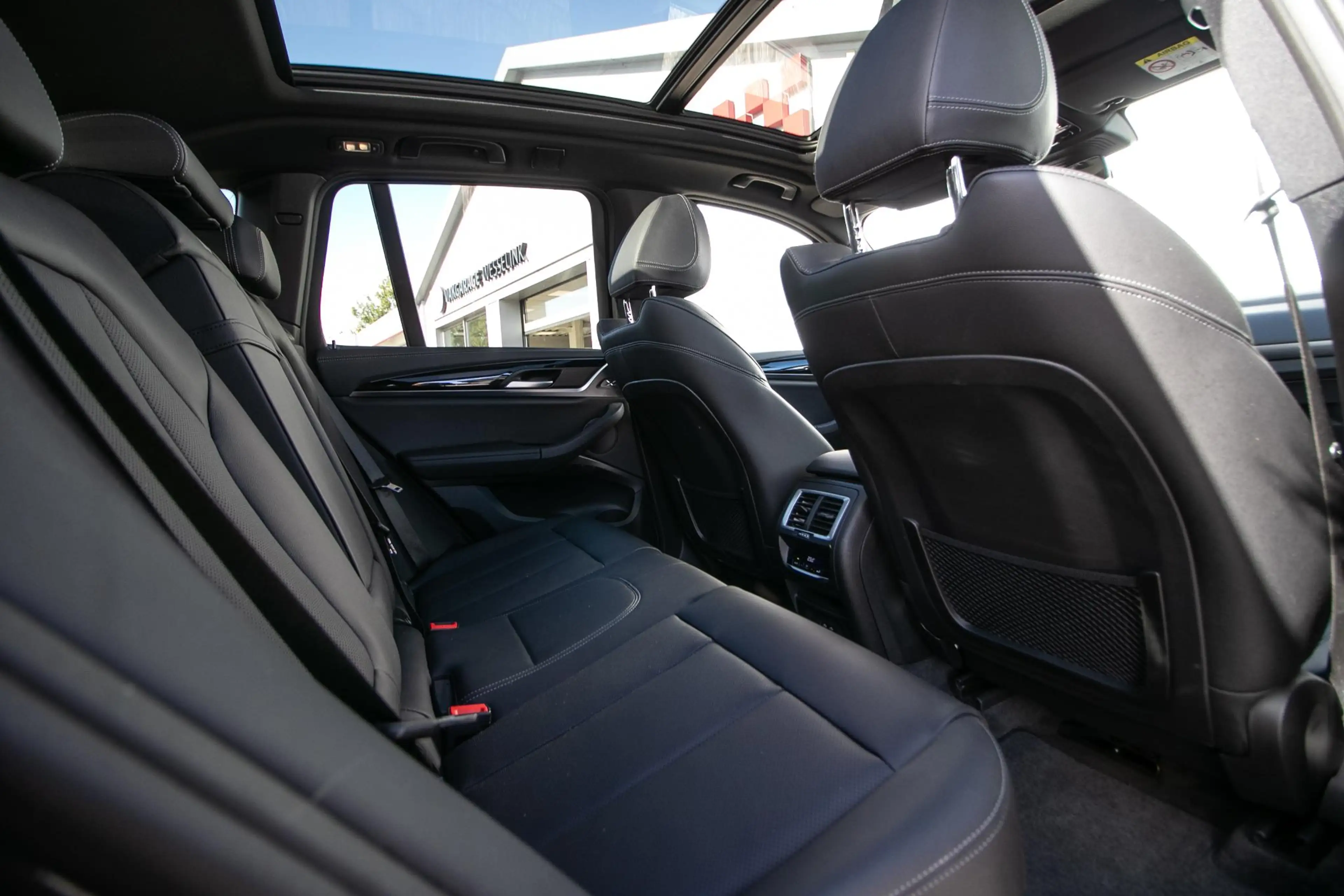 BMW iX3 iX3 M-Sport - Leer | Schuif/-kanteldak | Stoelvver — photo 6