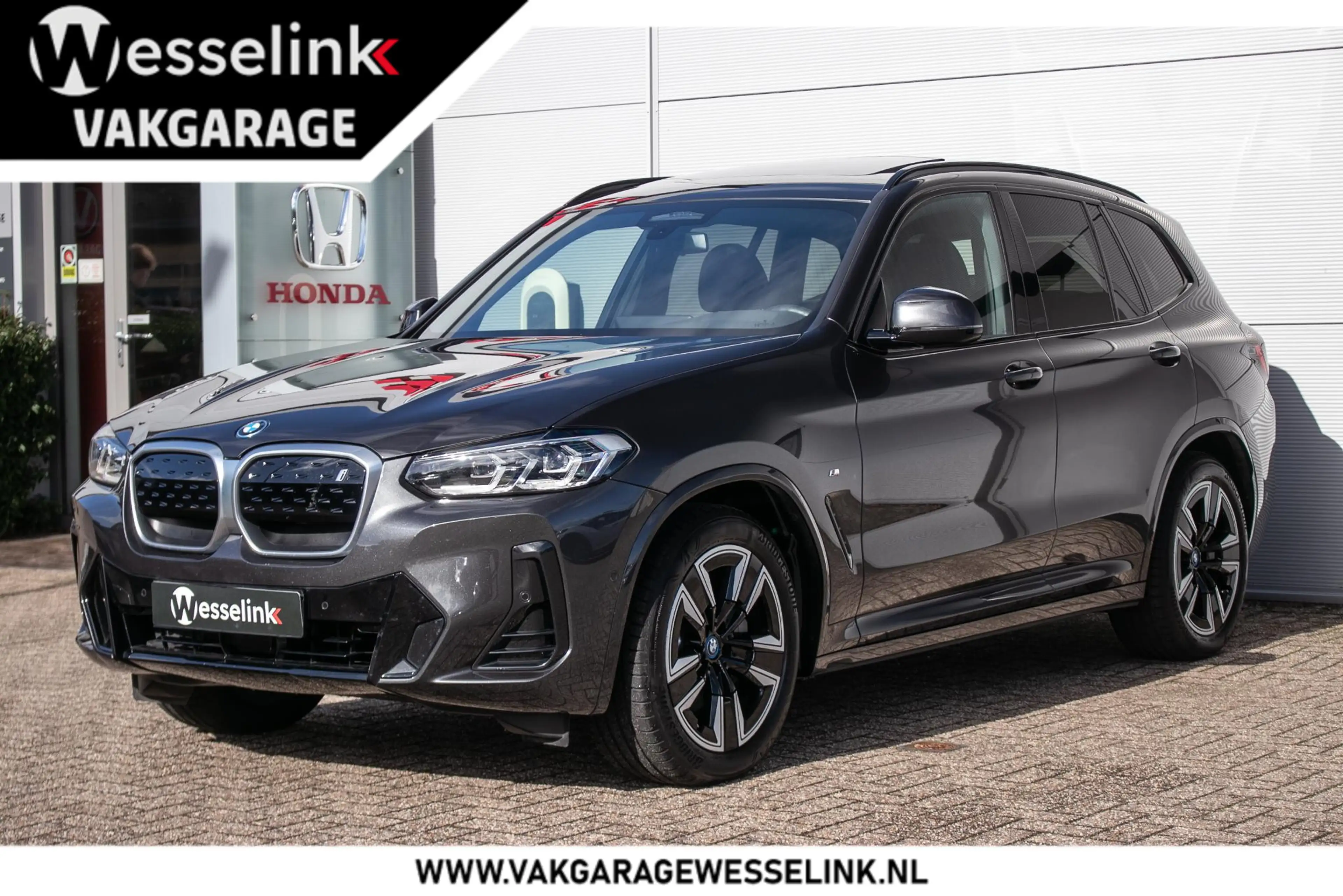 BMW iX3 iX3 M-Sport - Leer | Schuif/-kanteldak | Stoelvver