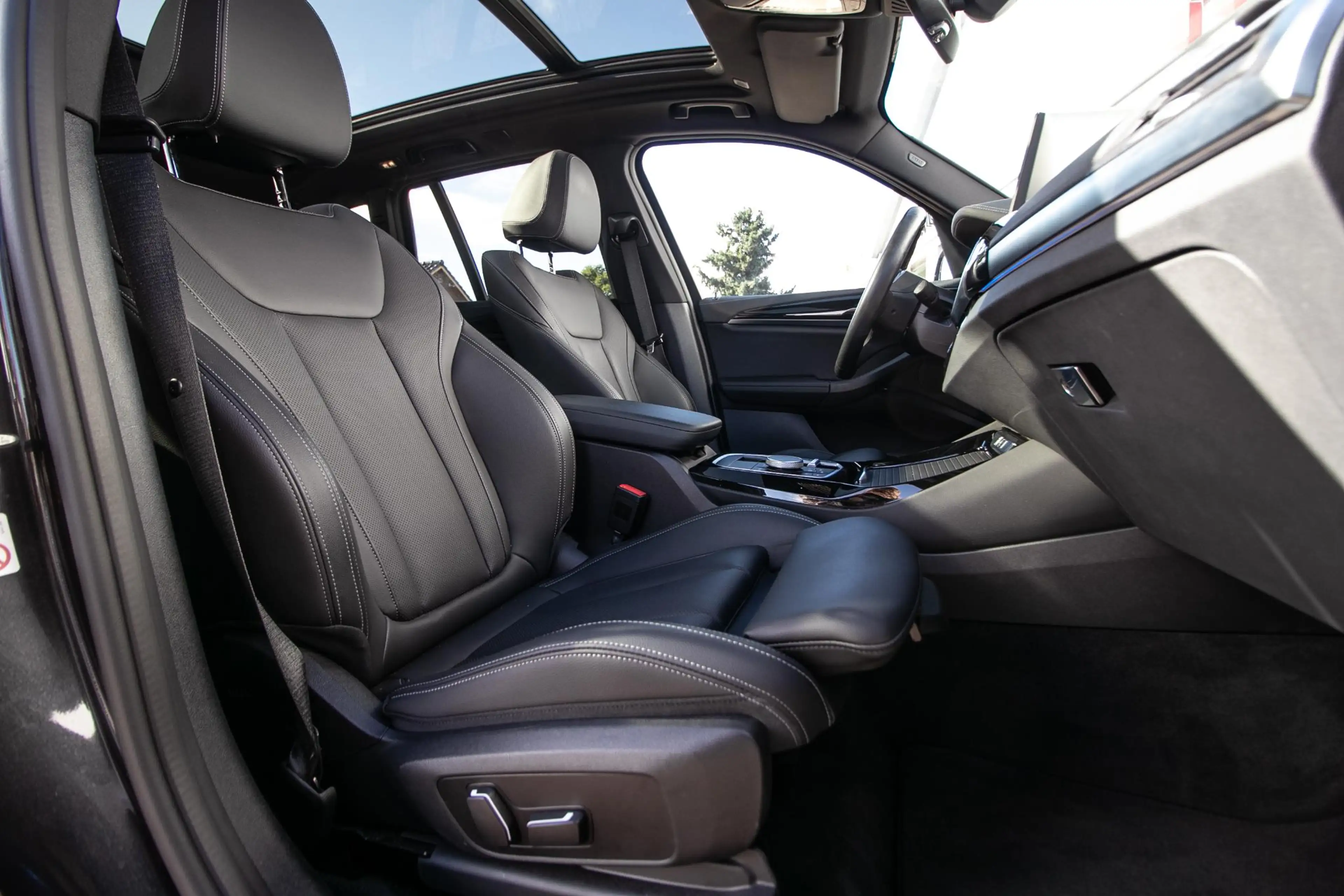 BMW iX3 iX3 M-Sport - Leer | Schuif/-kanteldak | Stoelvver — photo 5