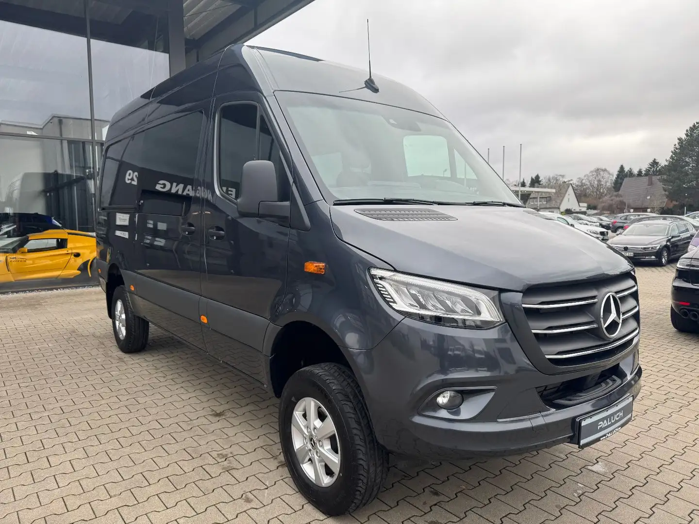 Mercedes-Benz Sprinter 319 Cdi 4x4 Autom MBUX Standh. Grau - 2