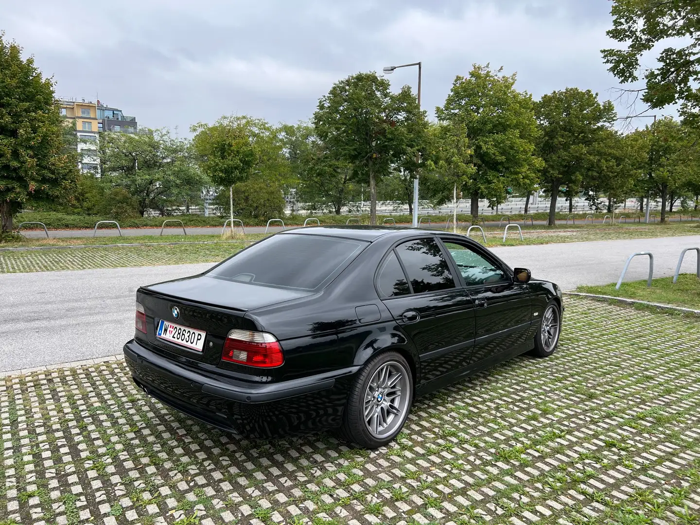 BMW 530 BMW E39 530D - M57 - Facelift - M-Paket ab Werk - 2