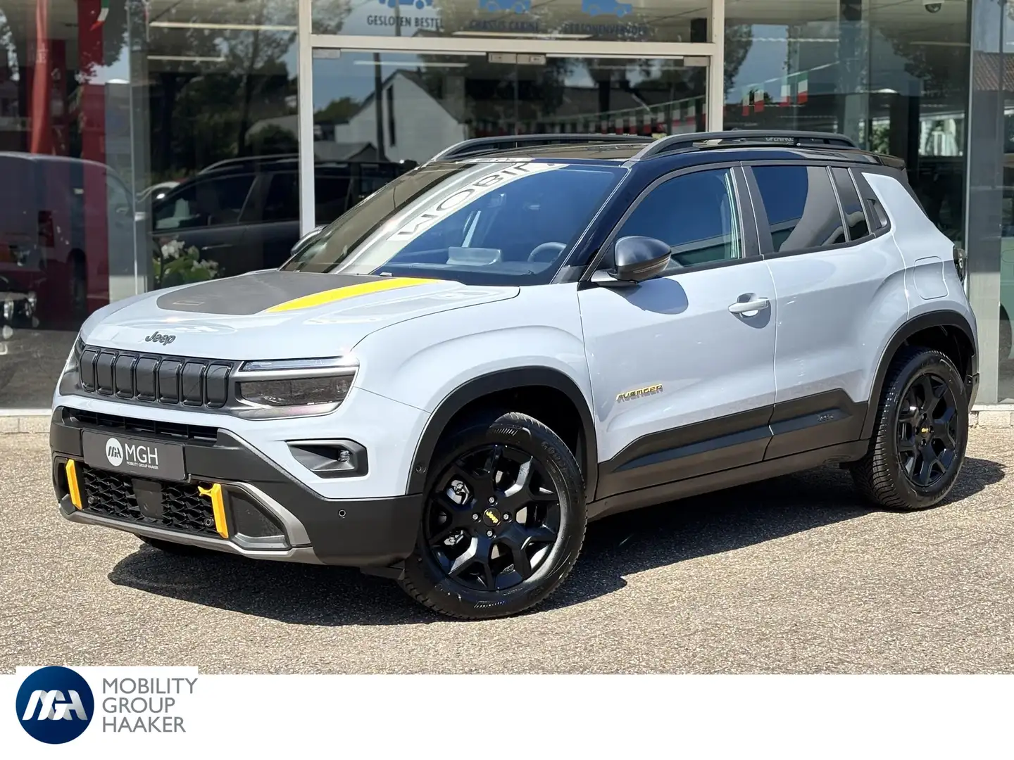 Jeep Avenger 1.2T 4xe The North Face | One of 4806 | Geel - 1