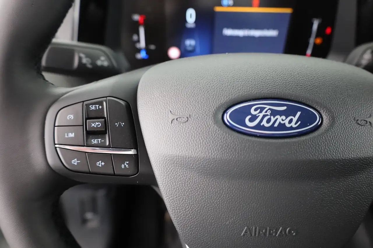 Ford Tourneo Courier 2026 — фото 15