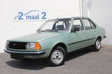 R 18 GTL met Oldtimerkeuring