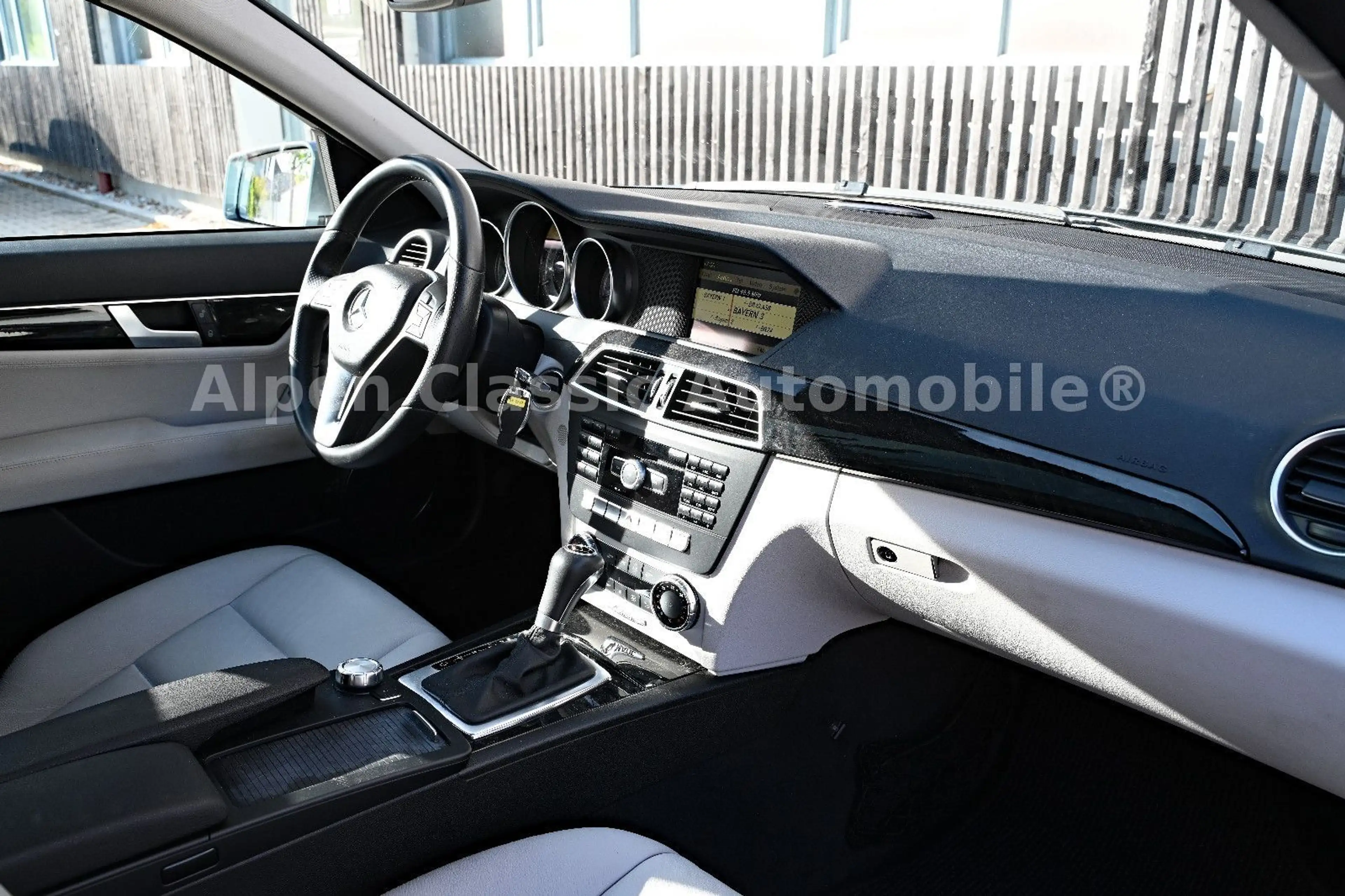 Mercedes-Benz C 300 CDI BlueEfficiency 4Matic, Allrad, Leder — photo 2