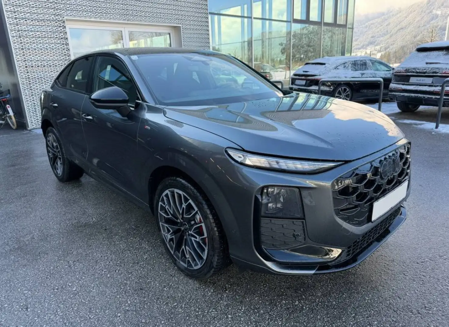 Audi Q3 Sportback TFSI S Line Quattro 204cv-Tetto-Sosp. Pneu Gris - 2