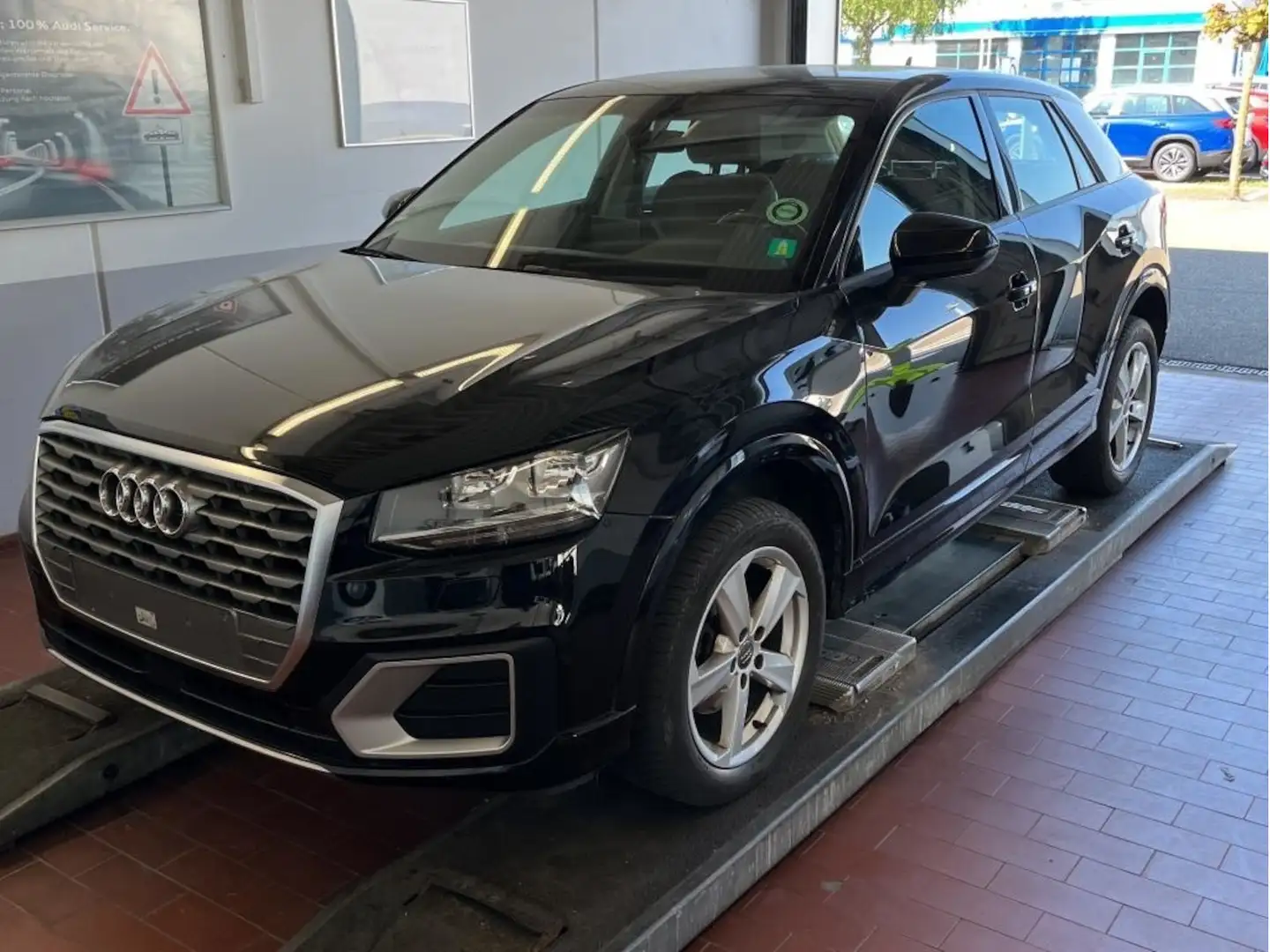 Audi Q2 30 TDI SPORT-ADVANCED*NAVI*SHZ*MFL*TEMP*LM* Schwarz - 1