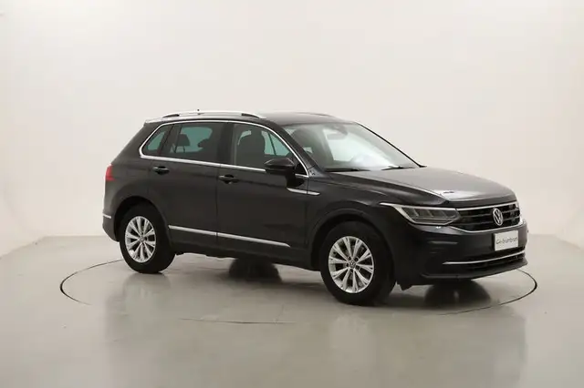Volkswagen Tiguan view 7