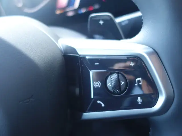 BMW 520 520d MHEV Aut.***M-Paket/AHK/8 fach ALU*** Ansicht 16