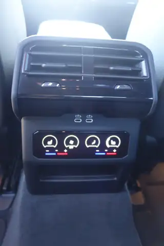 BMW 520 520d MHEV Aut.***M-Paket/AHK/8 fach ALU*** Ansicht 11