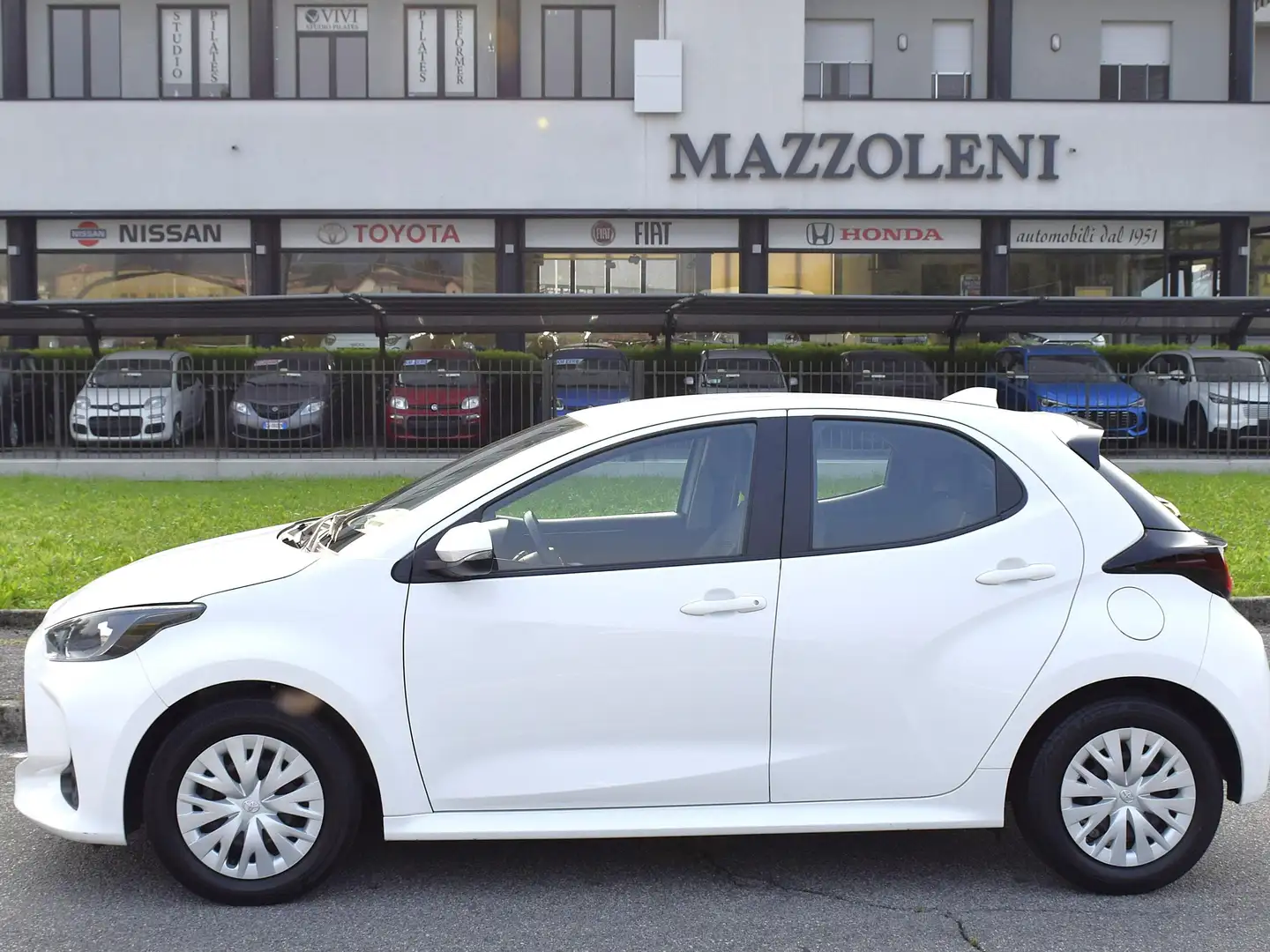 Toyota Yaris IV 2020 1.0 Active 72cv. Bianco - 1