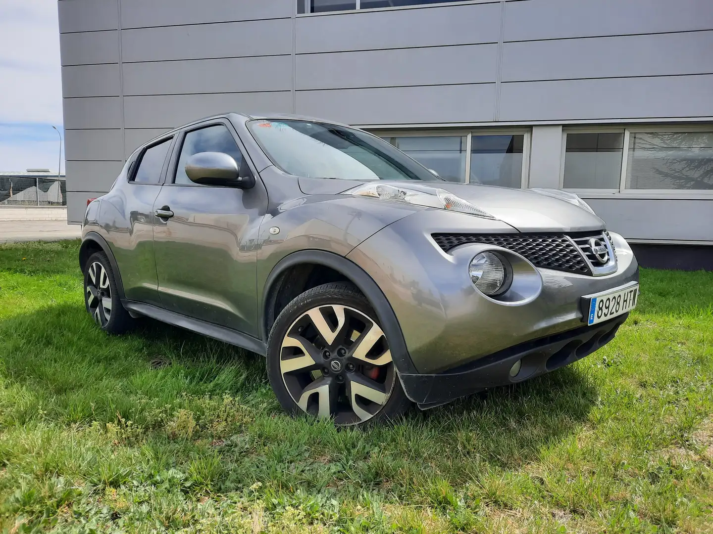 Nissan Juke Juke 1.6 DIG-T Tekna Piel 4x4 Tekna 18"sport Grigio - 2