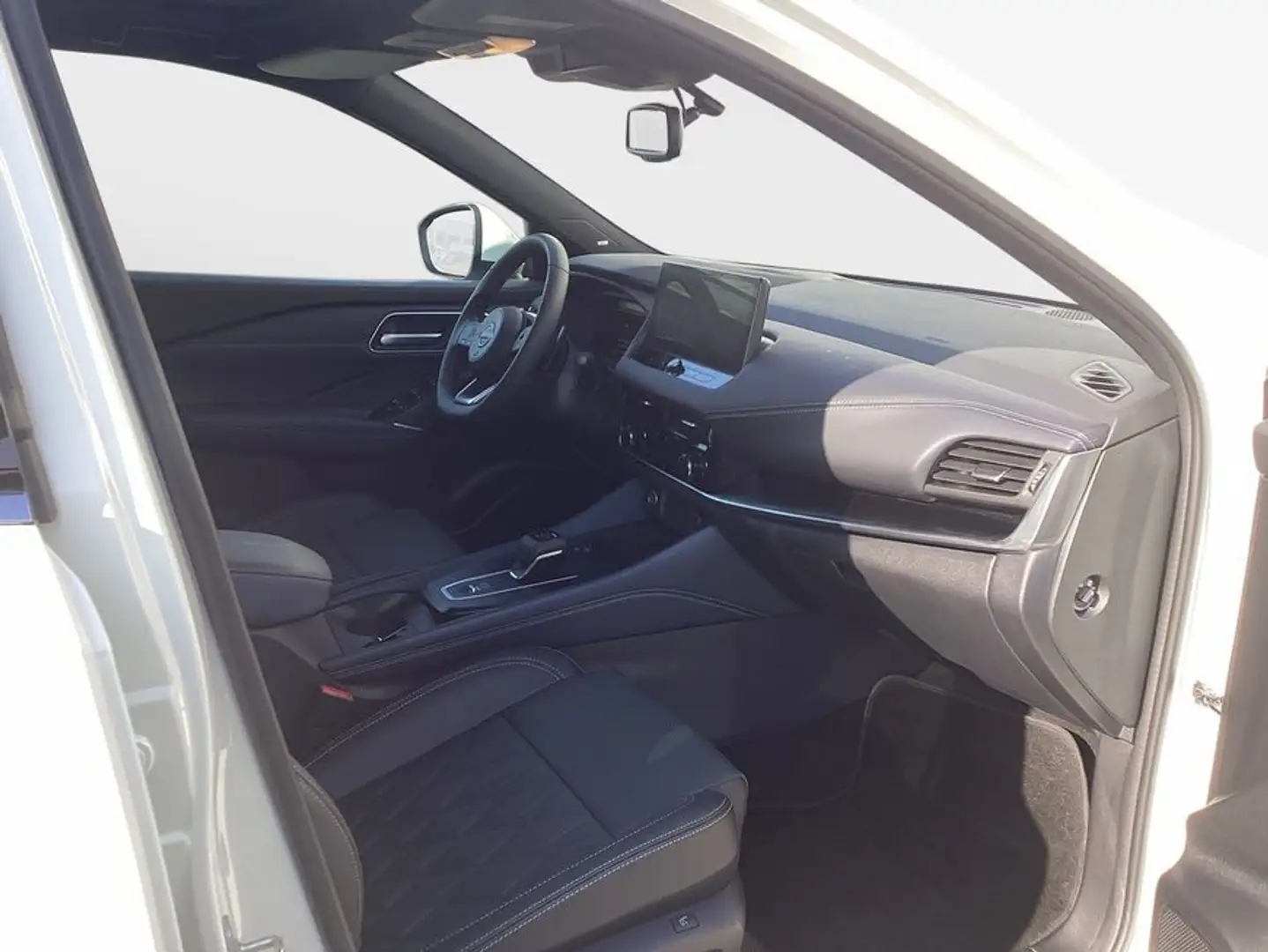 Nissan Qashqai 1.3 DIG-T MHEV Xtronic Tekna+ Weiß - 2