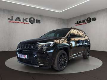 S Plug-In Hybrid 4WD