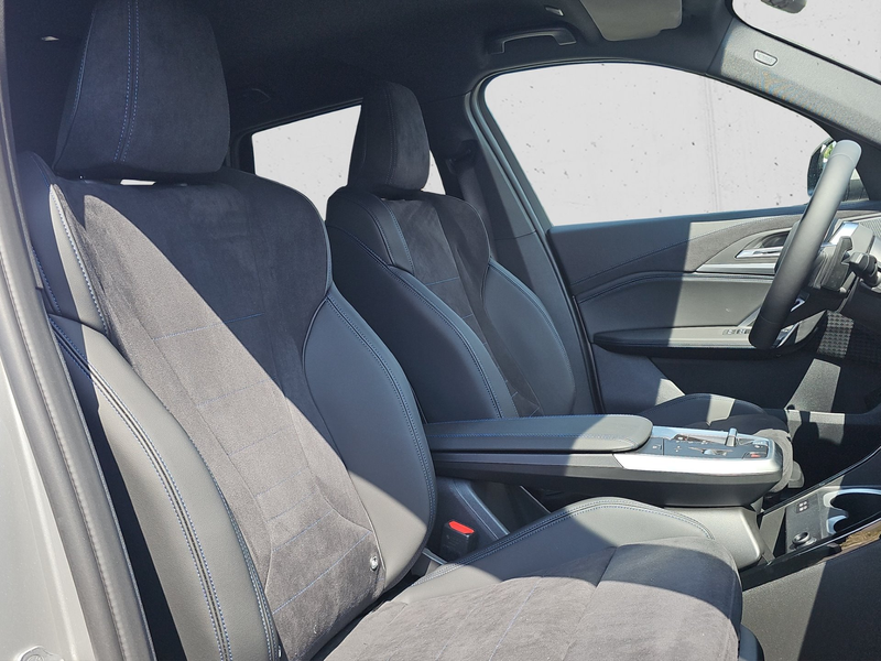 BMW X1 xDrive25e — photo 15