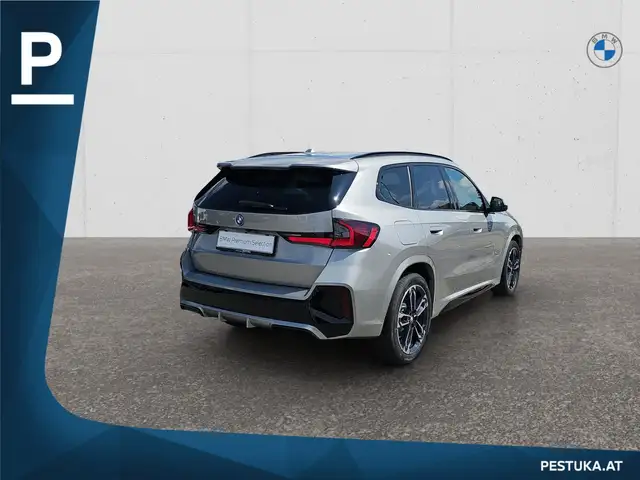 BMW X1 view 4