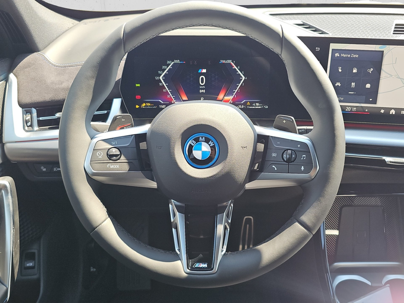 BMW X1 xDrive25e — photo 11