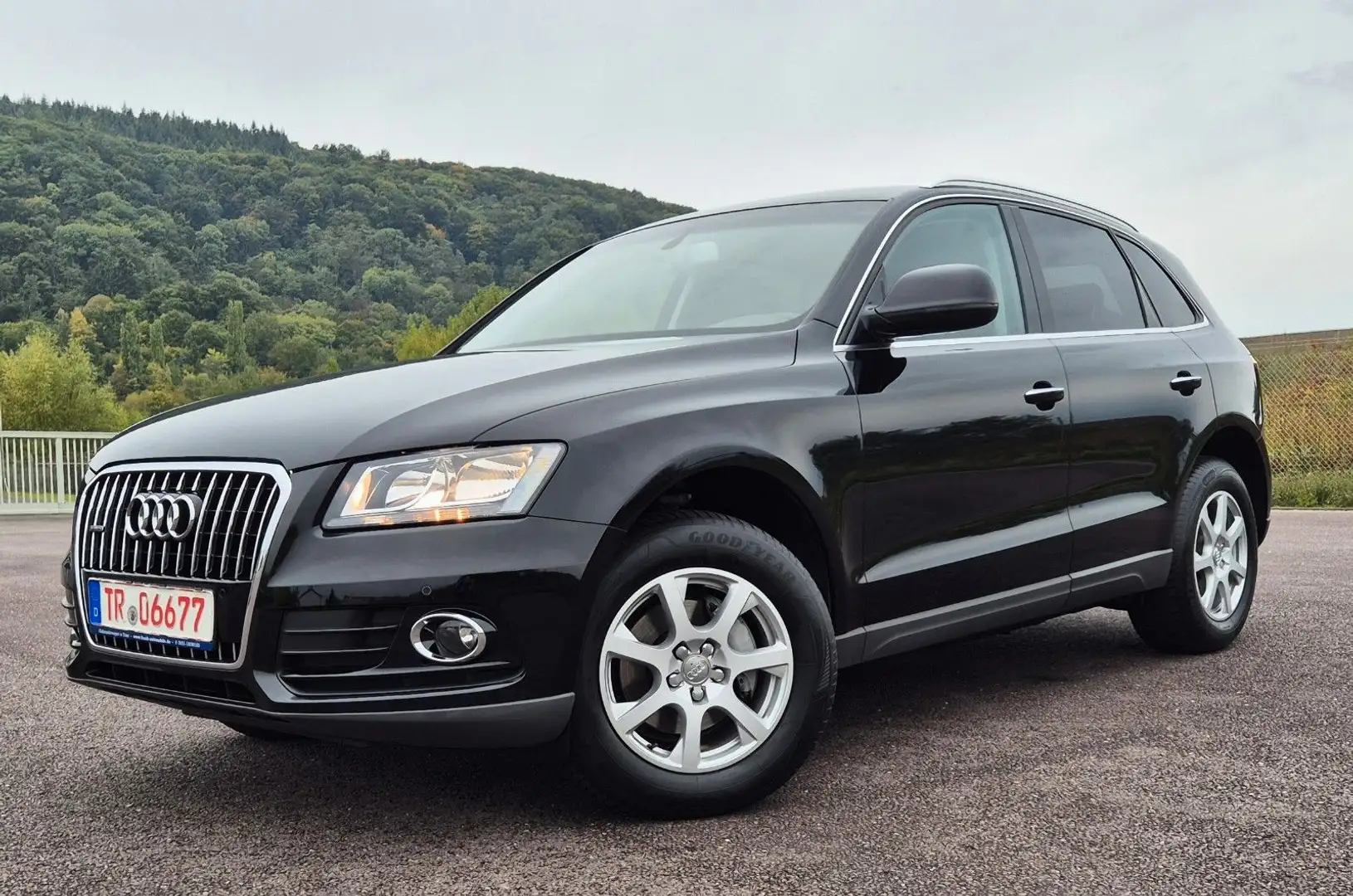 Audi Q5 2.0 TDI quattro, Kamera, Leder. Schwarz - 1