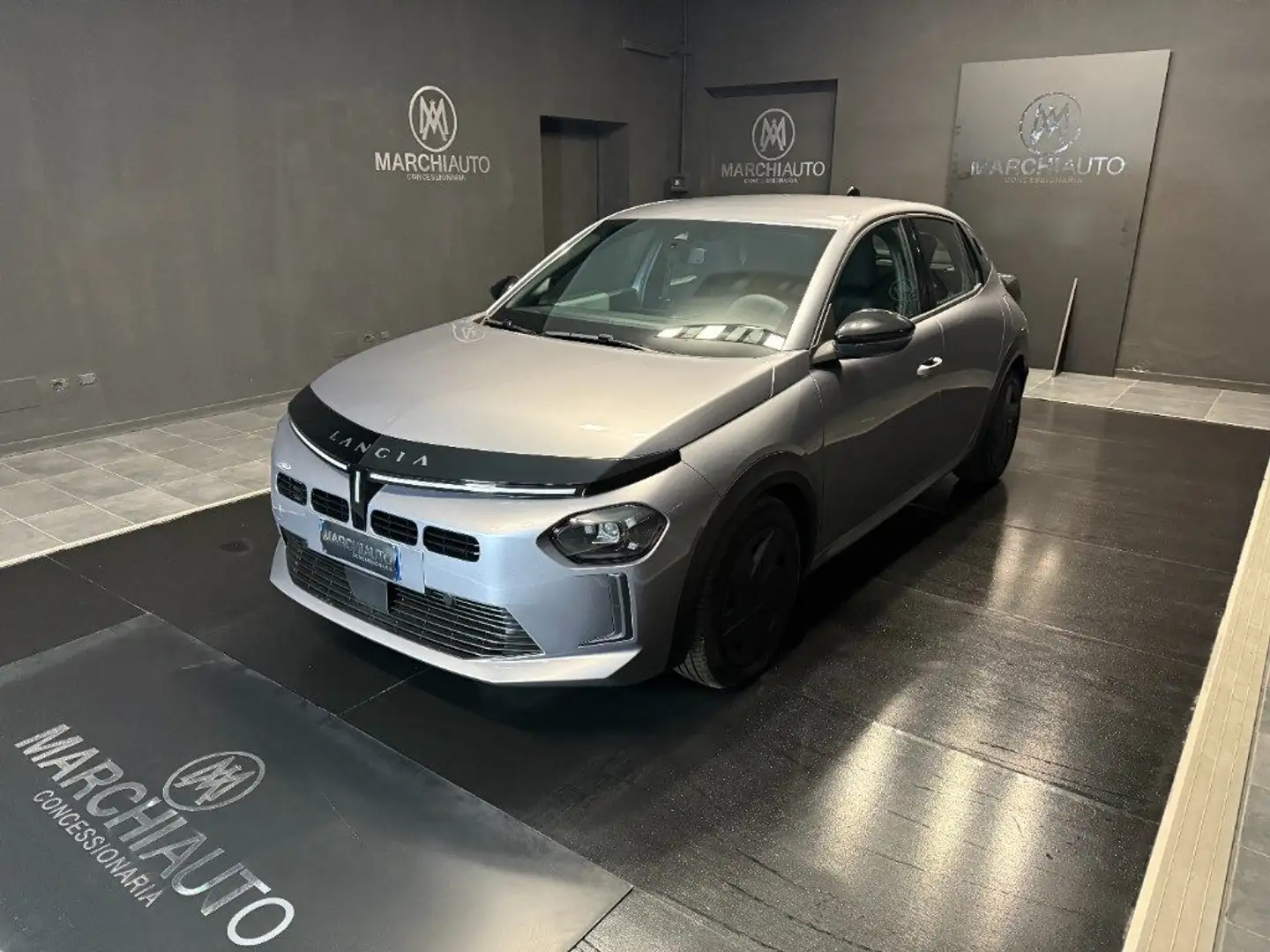 Lancia Ypsilon Hybrid e-DCT Gri - 1