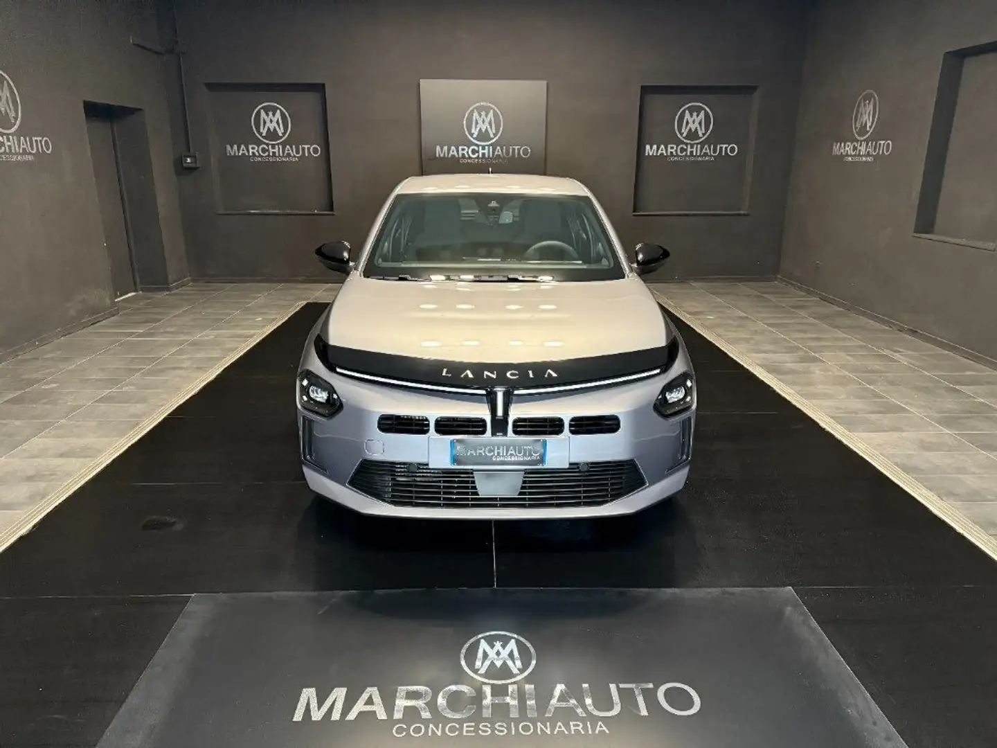 Lancia Ypsilon Hybrid e-DCT Gri - 2