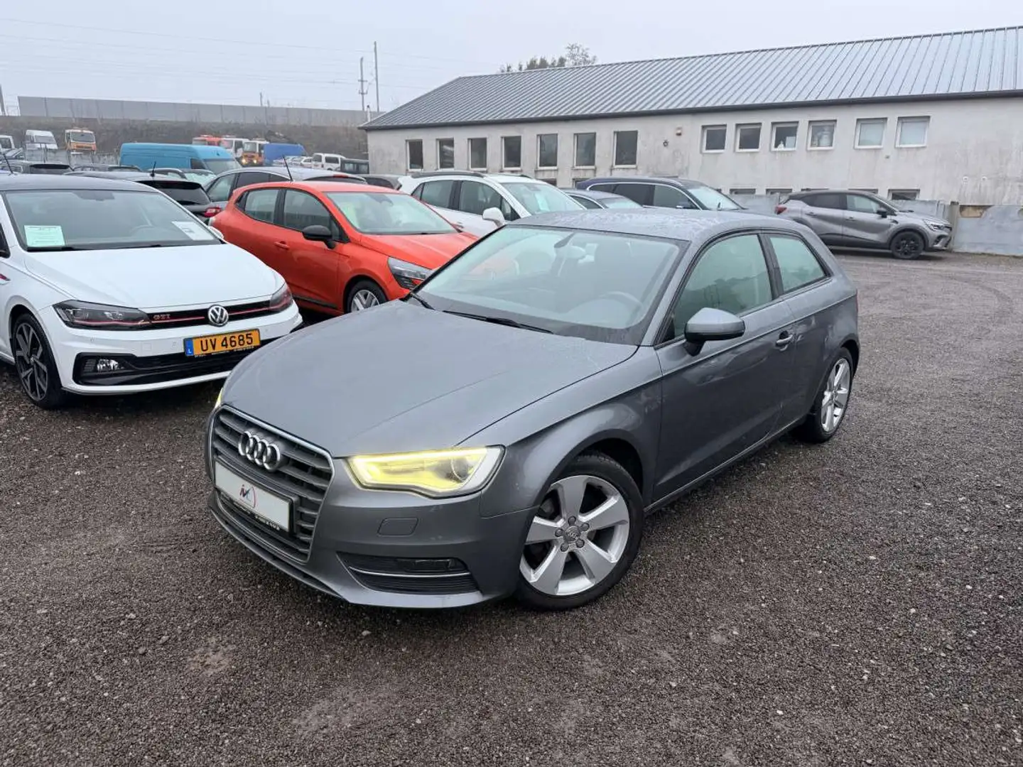 Audi A3 1.6 TDI 105 Ambition S-Tronic Gris - 1