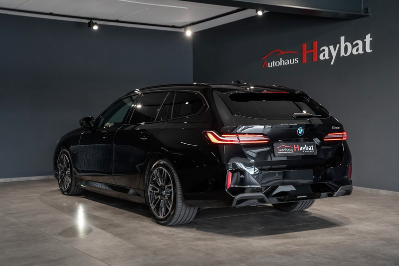 BMW 530 e Touring M Sport Pano-HarmanK-Assist-AHK — photo 5