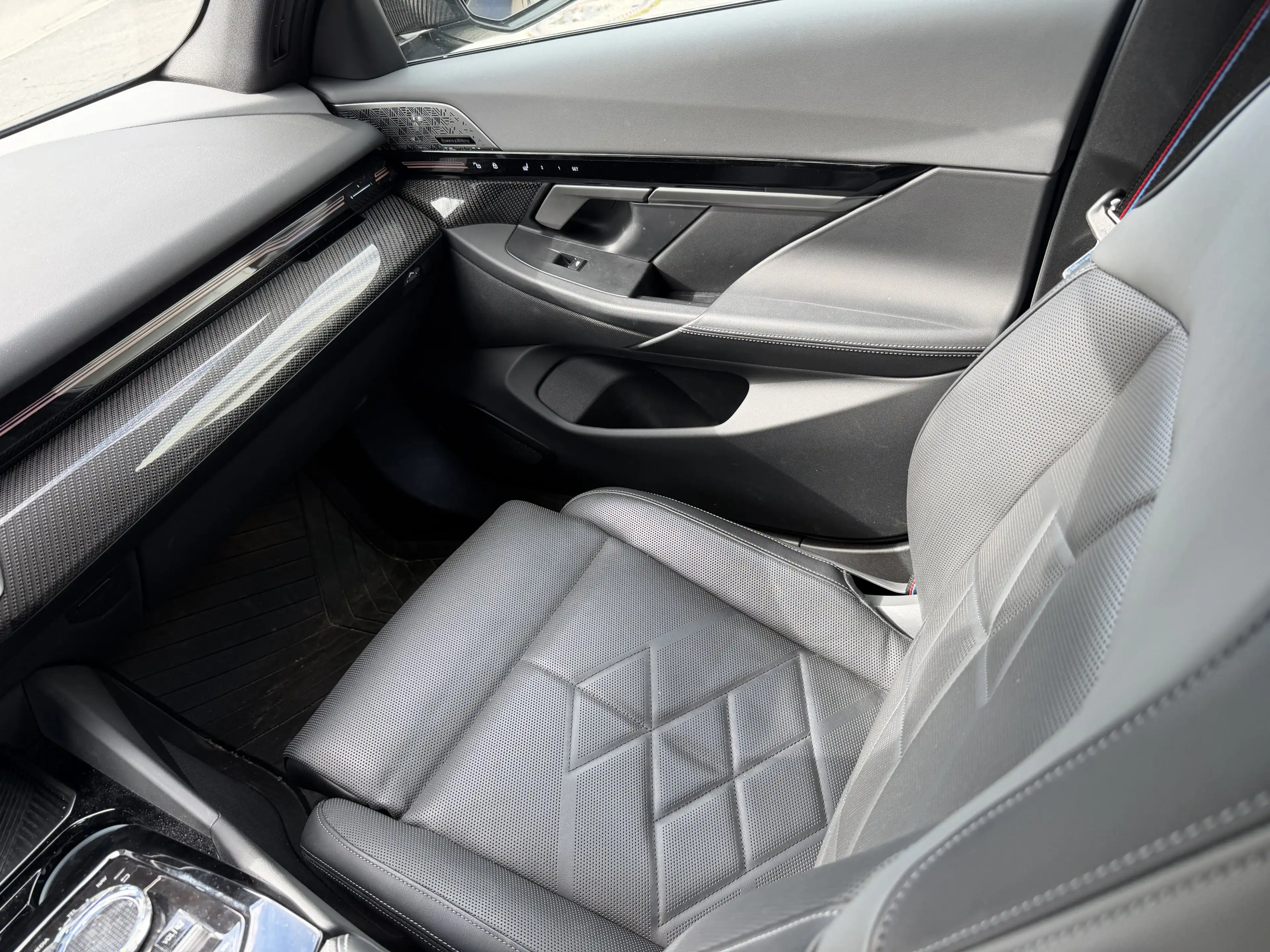BMW 540 d xDrive Touring — photo 5