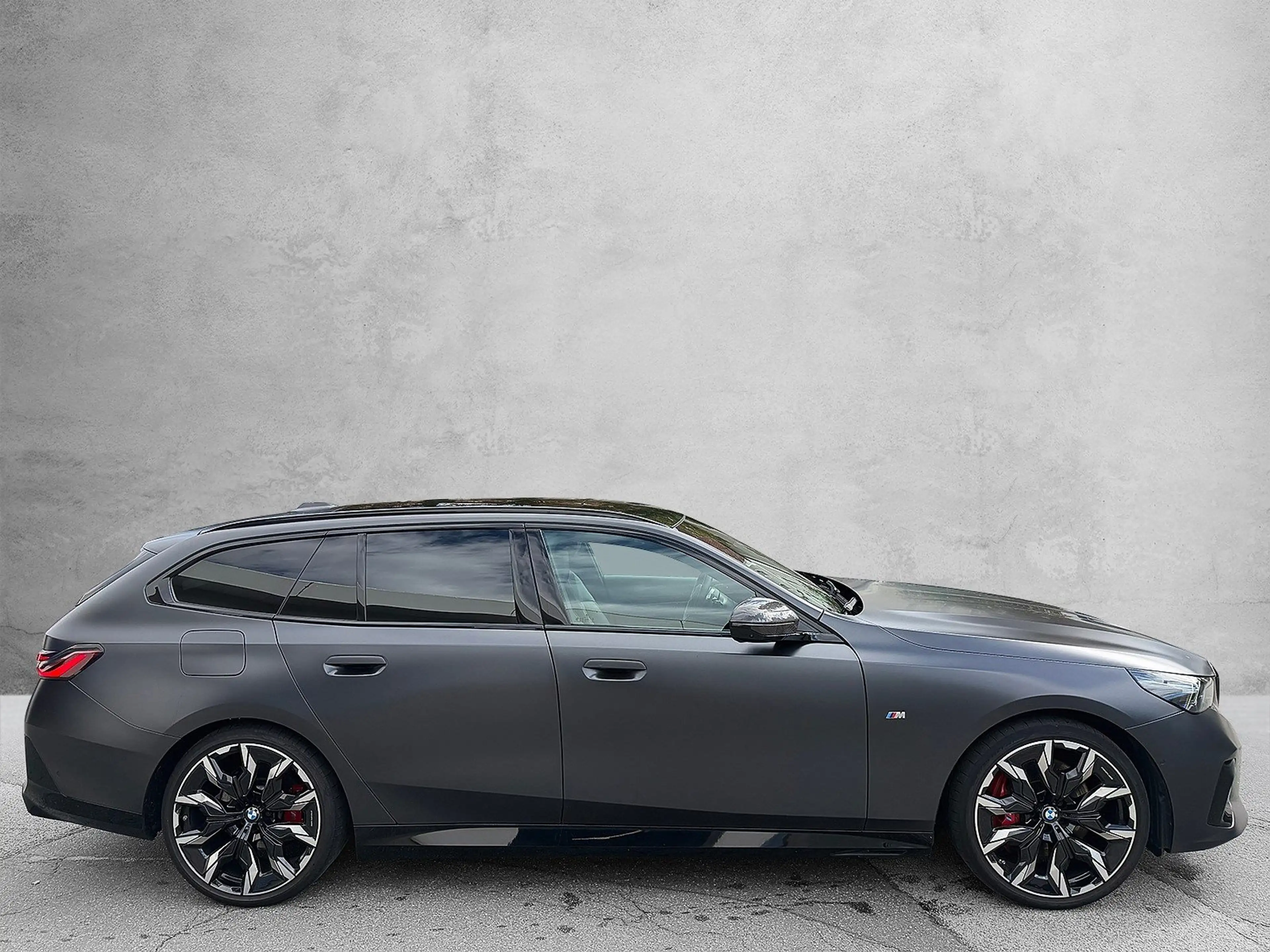 BMW 540 d xDrive Touring — photo 3
