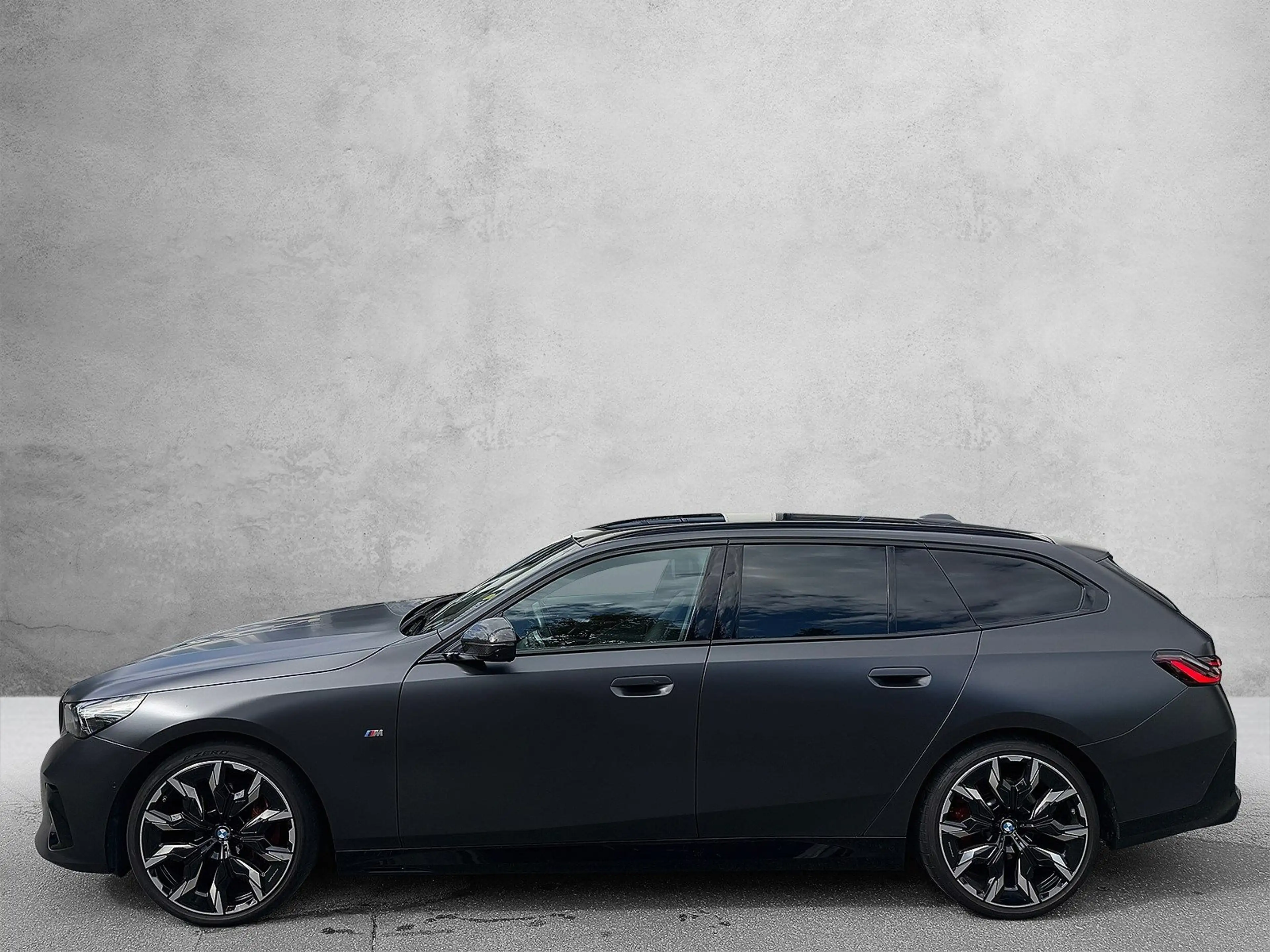 BMW 540 d xDrive Touring — photo 4