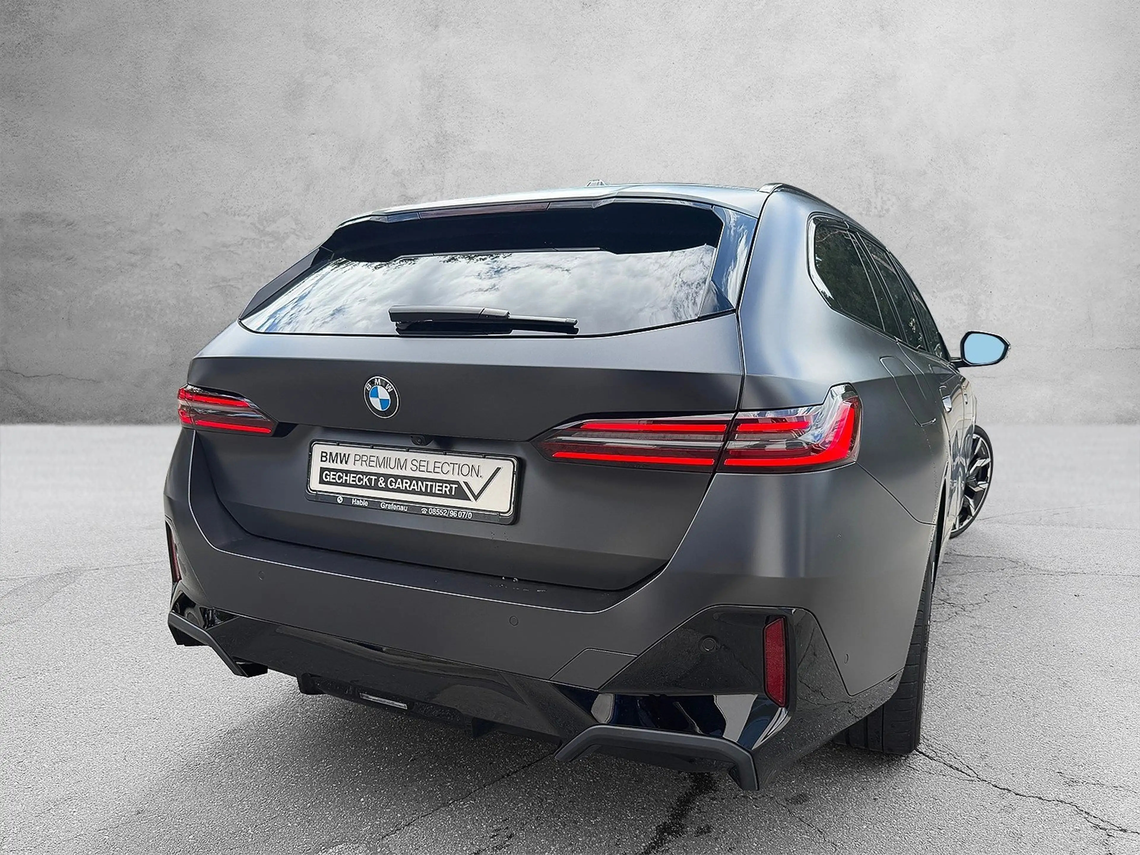 BMW 540 d xDrive Touring — photo 2