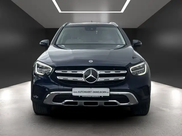 Mercedes-Benz GLC view 9