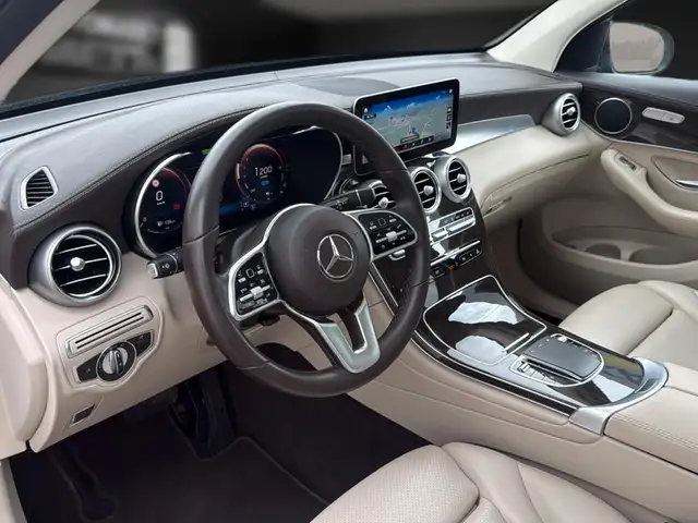 Mercedes-Benz GLC view 14
